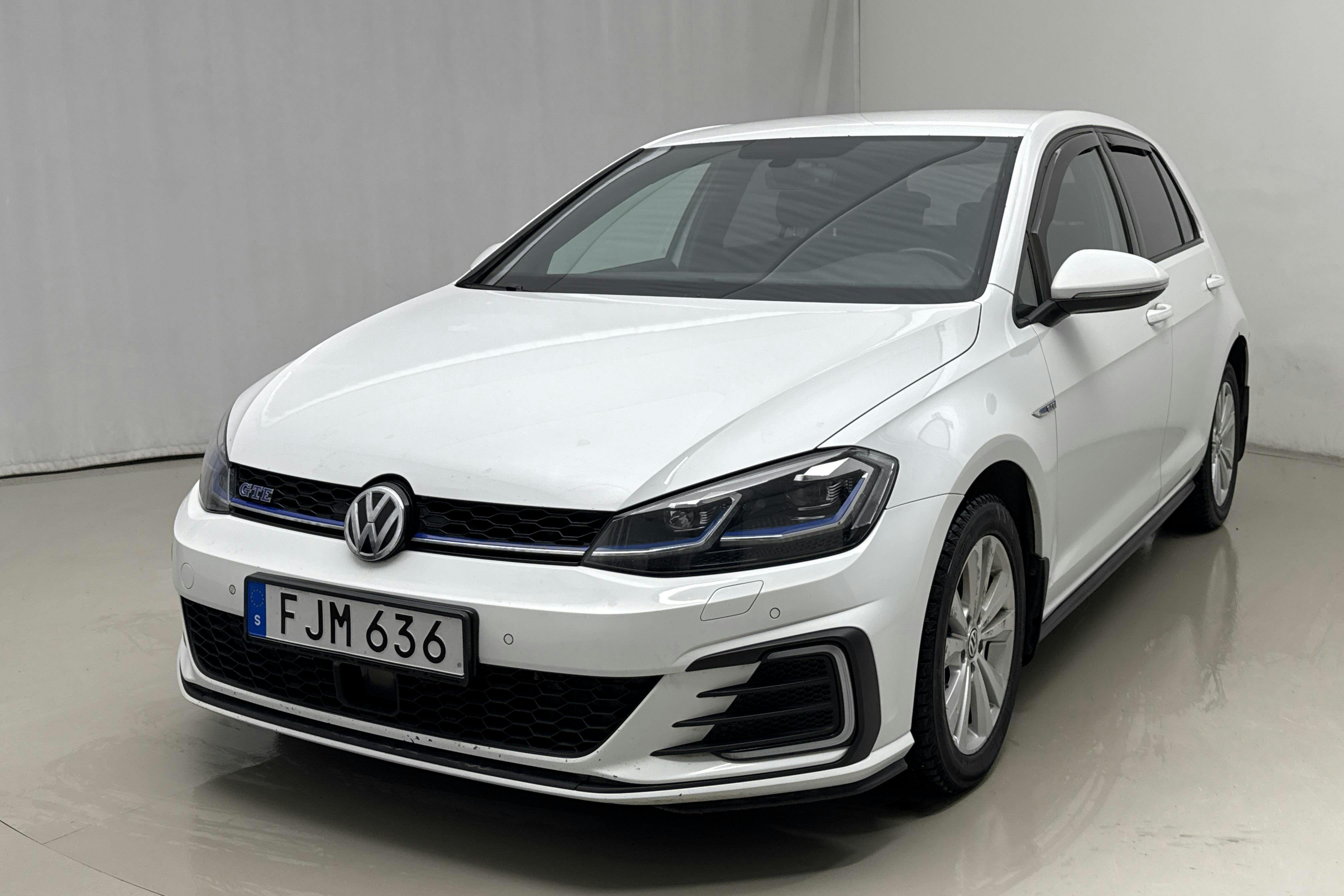 Præsentationsfoto 1 af 21: VW Golf VII GTE 5dr (204hk) - 128 700 kilometer - Salgsautomat - Hvid - 2018