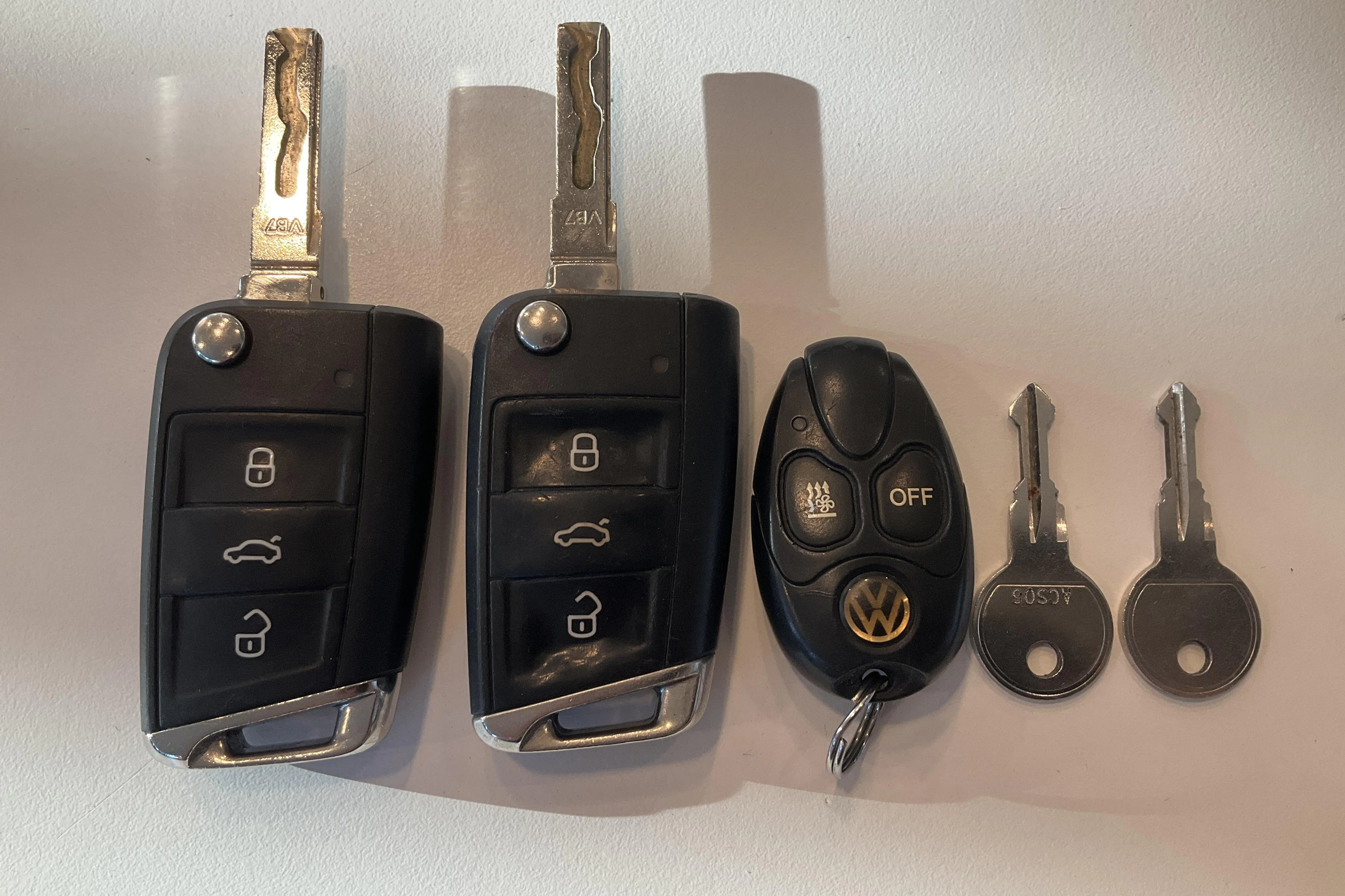 Presentation photo 20 of 20: VW Golf VII 1.4 Plug-in-Hybrid 5dr (204hk) - 223 920 km - Automatic - silver - 2016