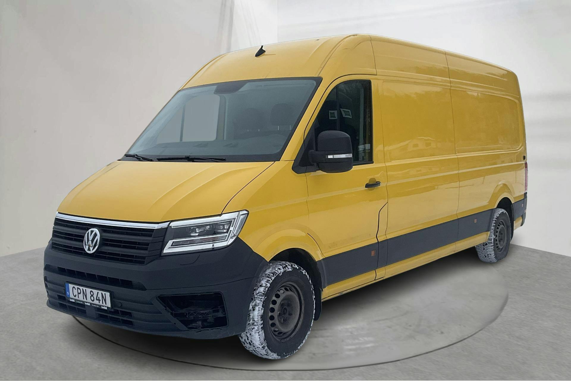 Presentationsfoto 1 av 13: VW Crafter 35 2.0 TDI Skåp (140hk) - 24 947 mil - Automat - gul - 2021