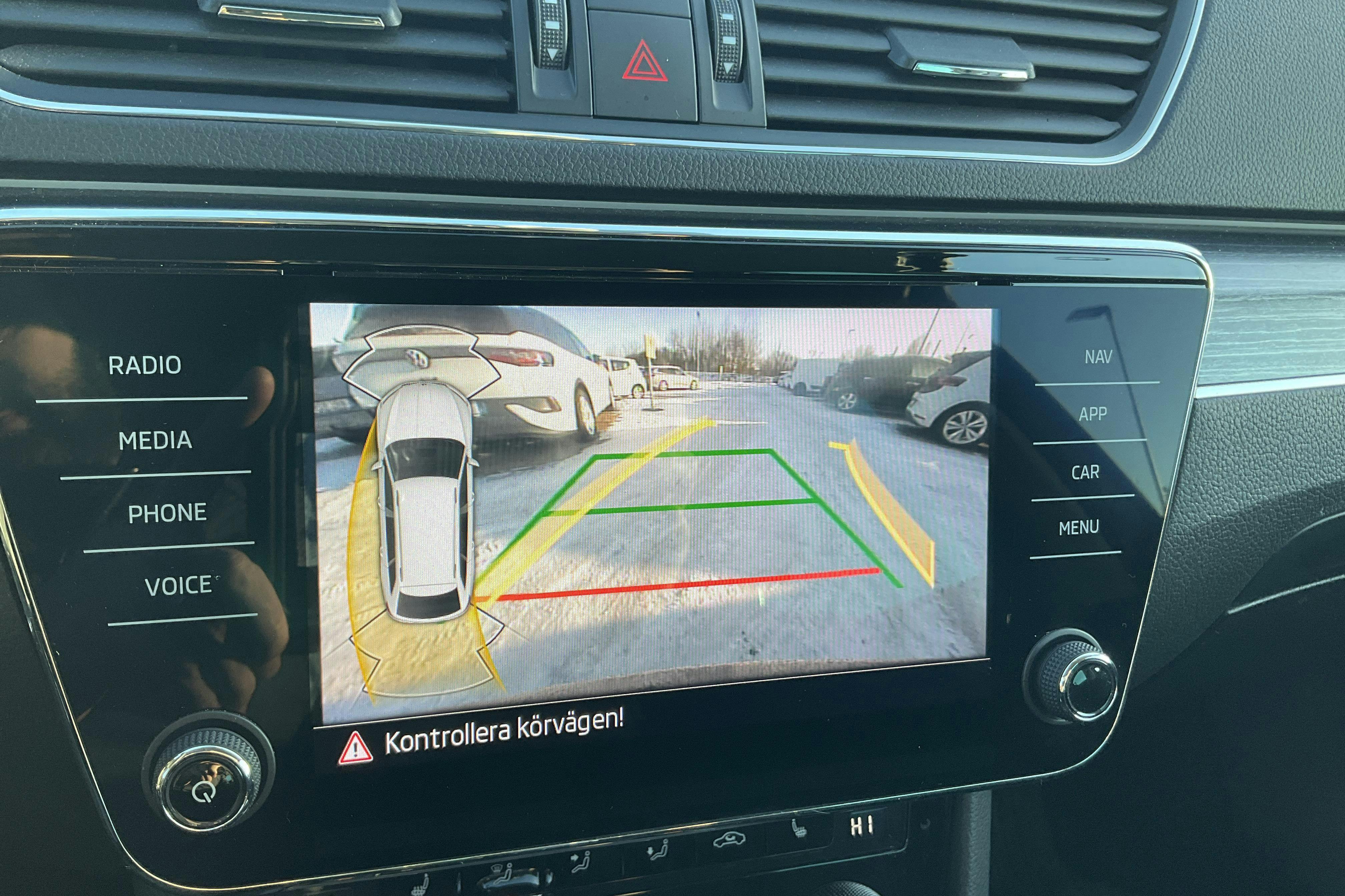 Presentationsfoto 18 av 18: Skoda Superb 1.4 TSI PHEV Kombi (218hk) - 10 546 mil - Automat - grå - 2023