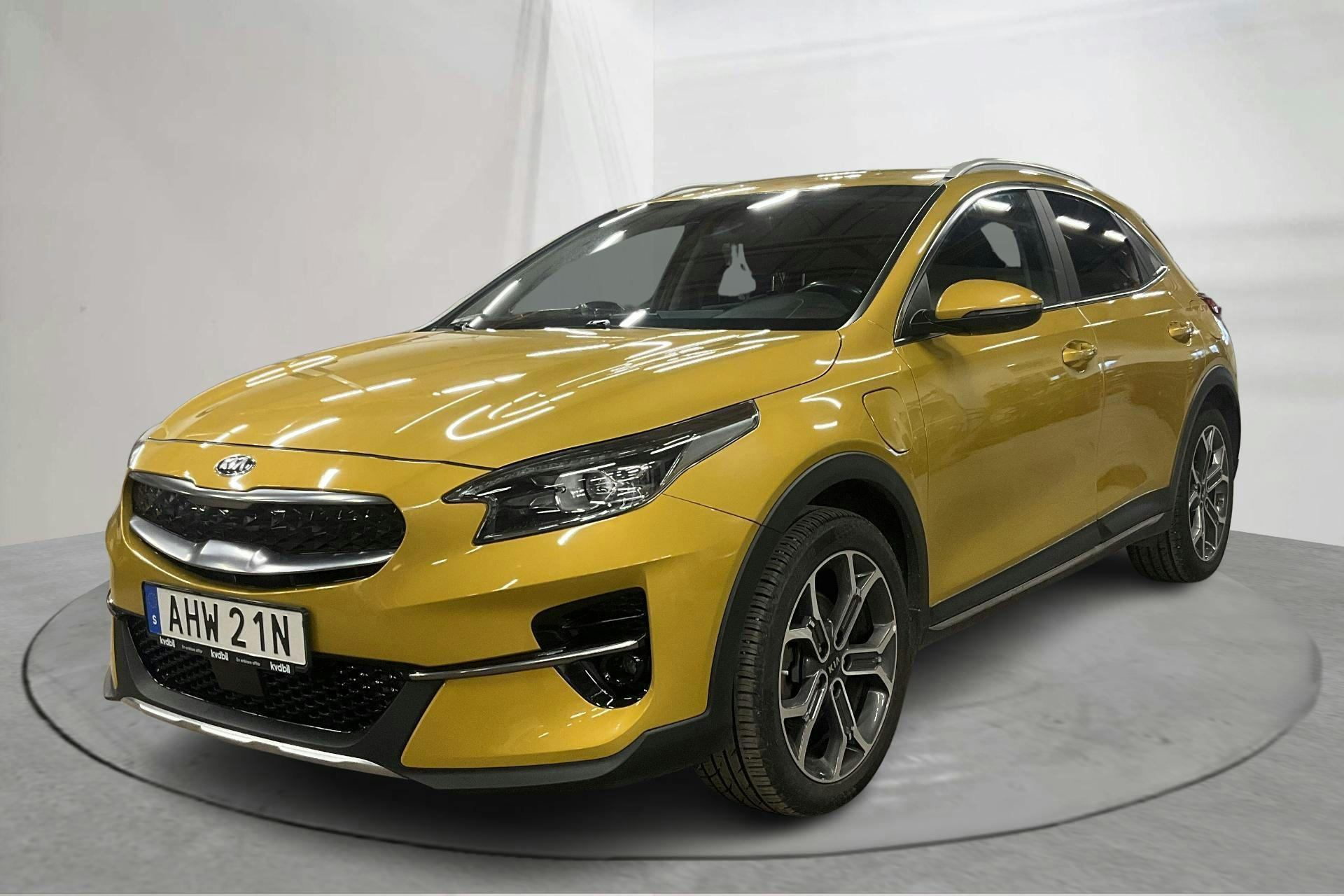 Presentationsfoto 1 av 18: KIA XCeed 1.6 Plug-in Hybrid 5dr (141hk) - 5 791 mil - Automat - gul - 2021