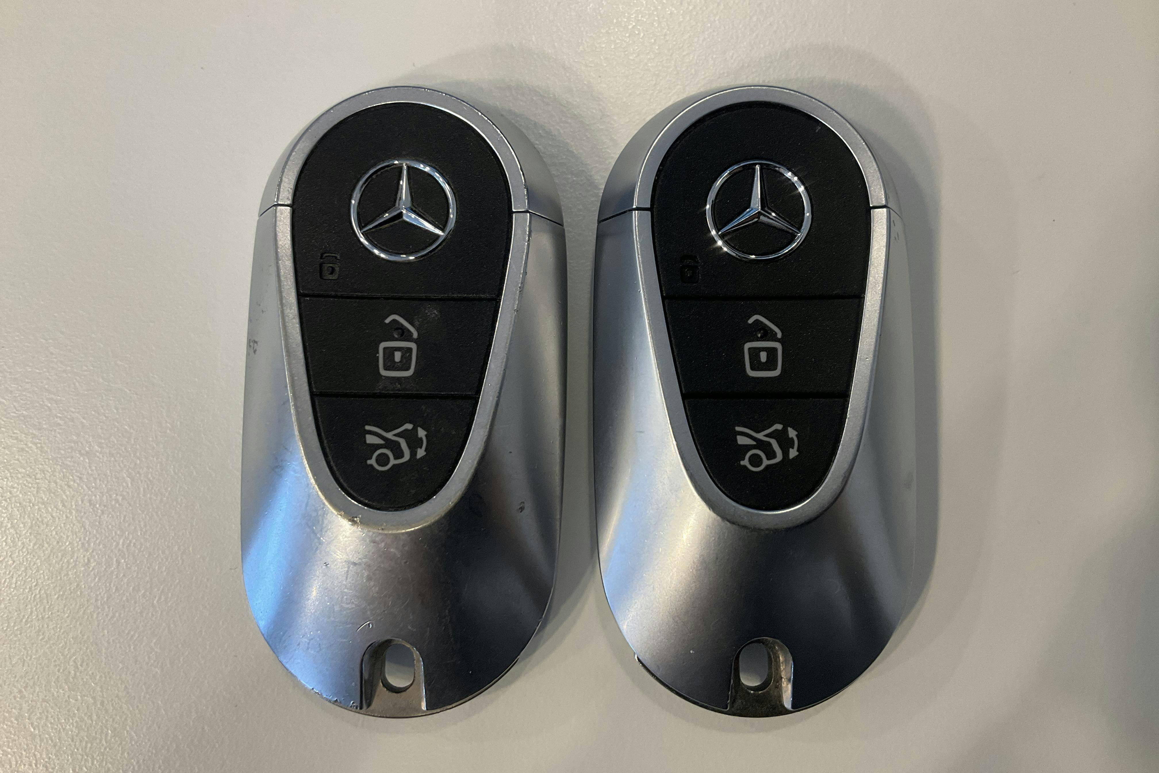 Presentationsfoto 23 av 23: Mercedes C 300 e Sedan W206 (333hk) - 11 977 mil - Automat - grå - 2023