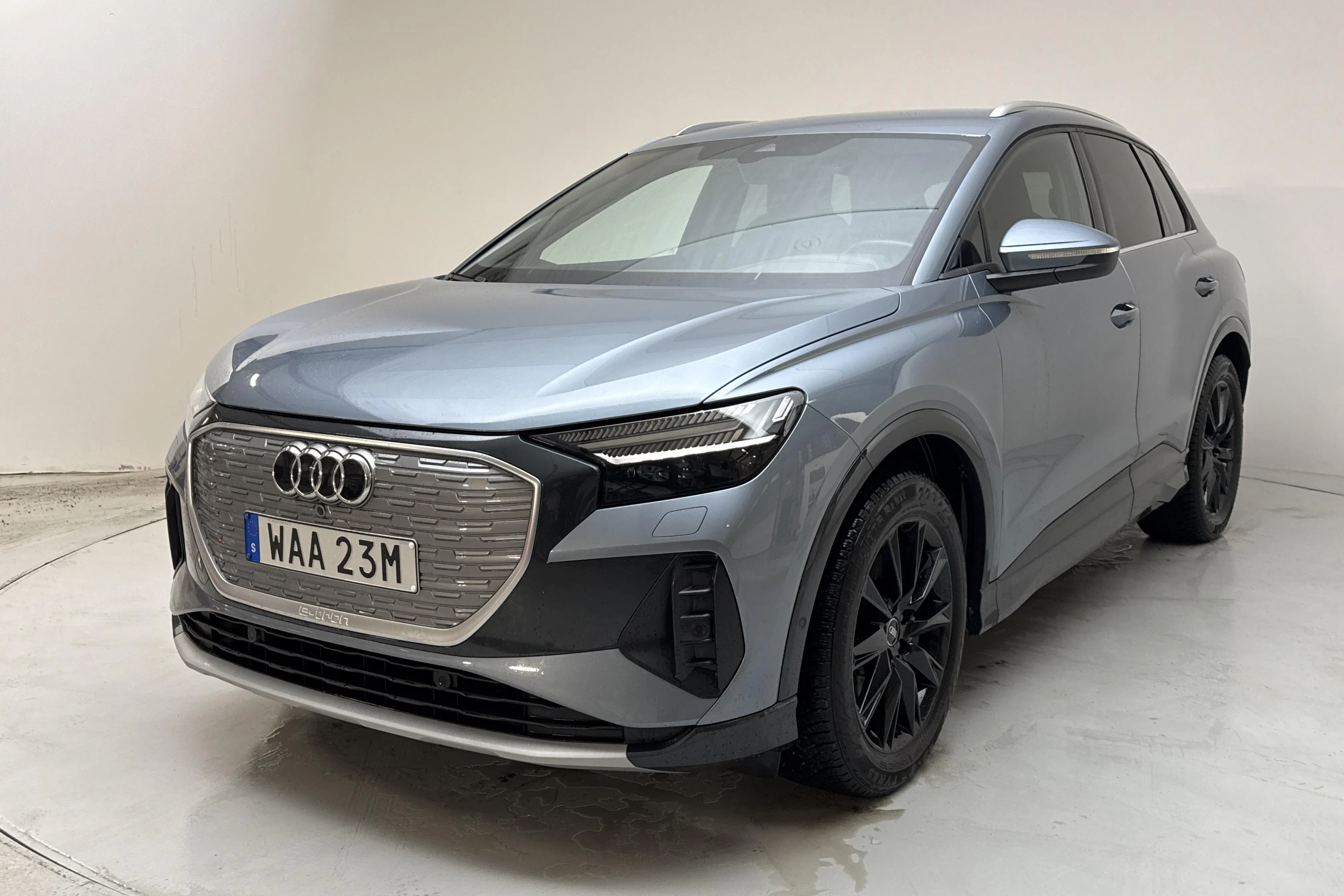 Presentation photo 1 of 17: Audi Q4 50 e-tron quattro 77kWh (299hk) - 74 580 km - Automatic - blue - 2022