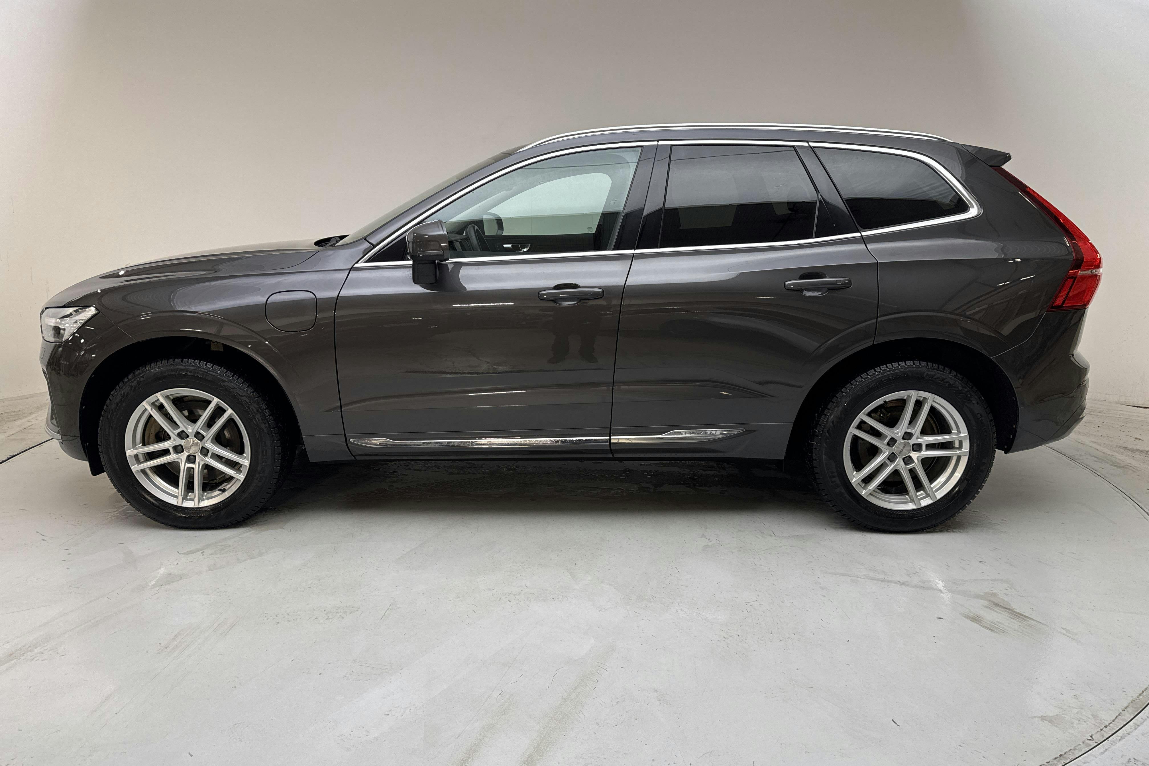 Presentation photo 2 of 17: Volvo XC60 T6 AWD Recharge (350hk) - 139 060 km - Automatic - gray - 2023