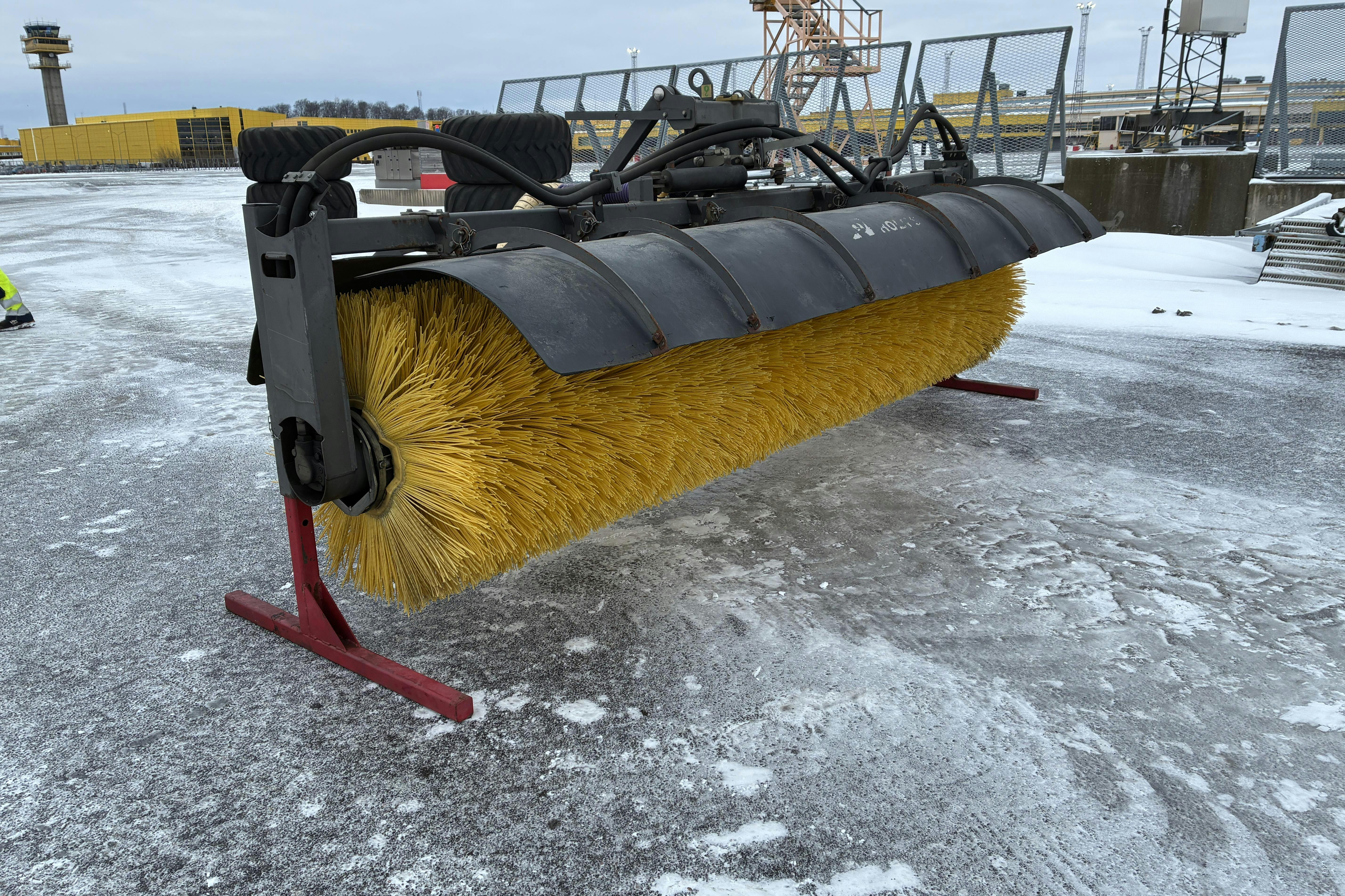 Presentation photo 2 of 10: Holms SH3,5 SH3,5 Hydraulisk sopvals (-12) - 0 km - 2012