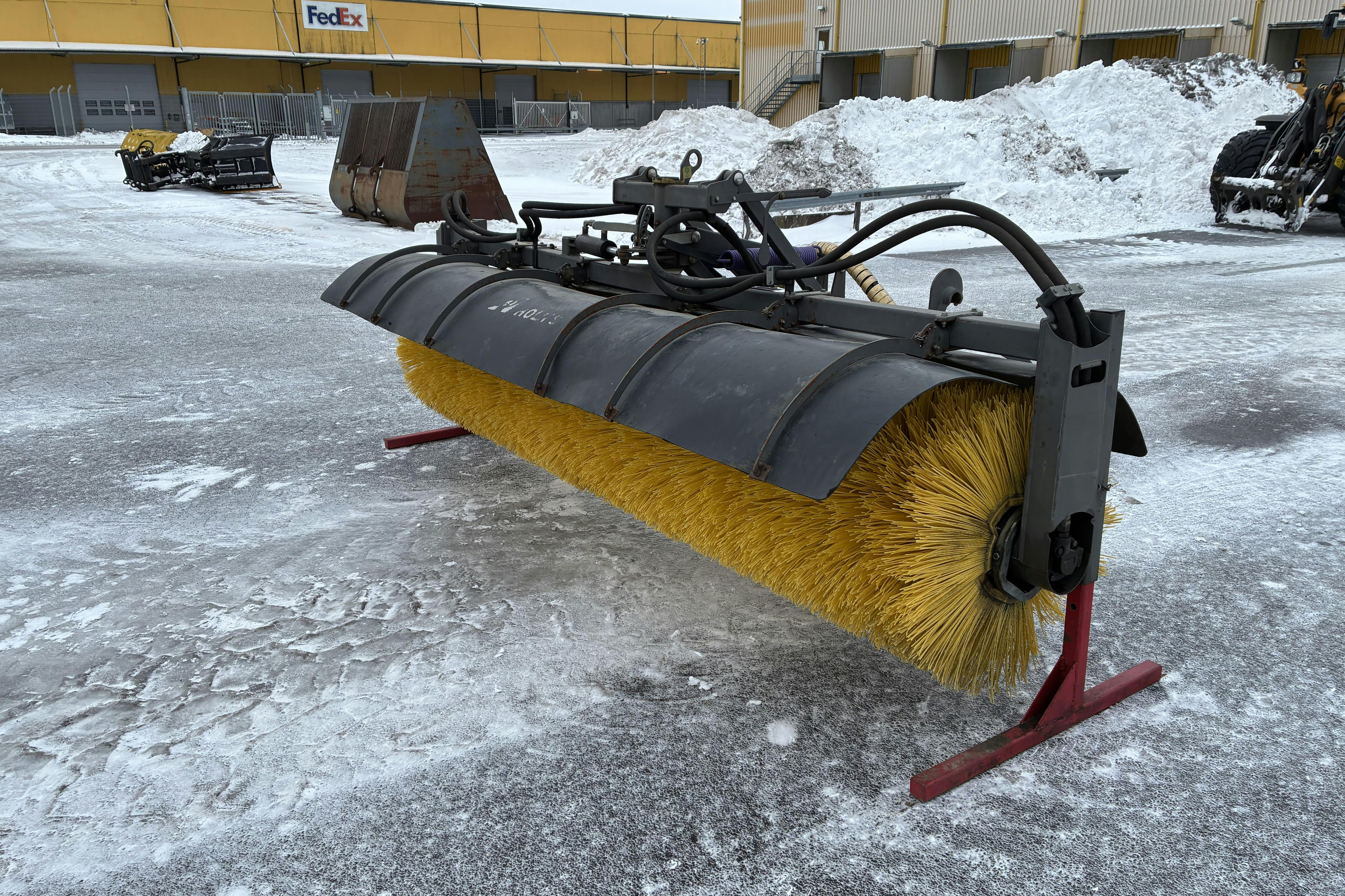 Presentation photo 1 of 10: Holms SH3,5 SH3,5 Hydraulisk sopvals (-12) - 0 km - 2012