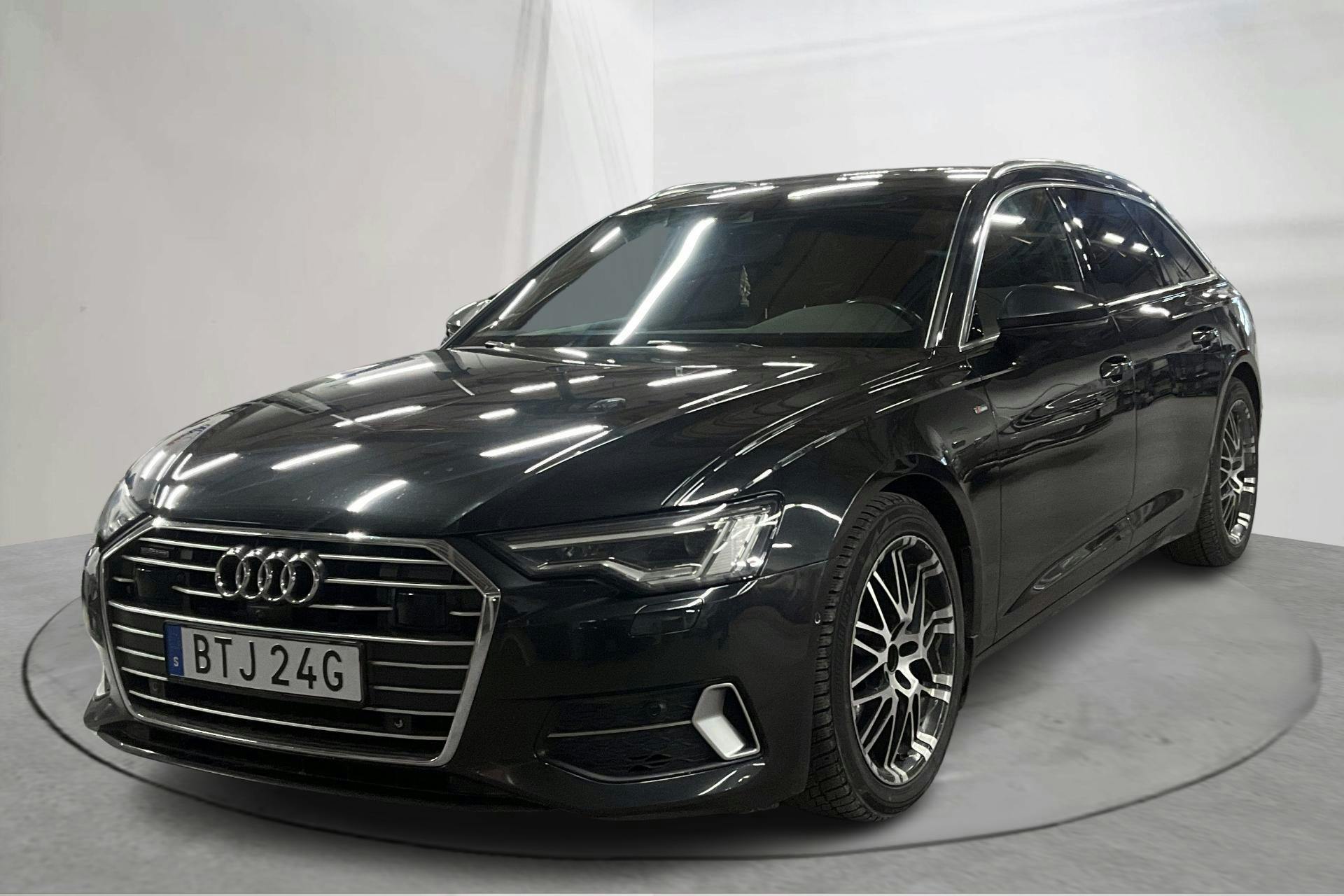 Presentation photo 1 of 17: Audi A6 Avant 40 TDI quattro (204hk) - 228 000 km - Automatic - gray - 2019