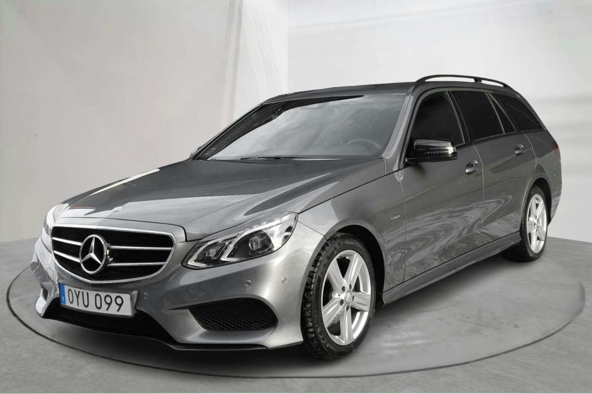 Presentationsfoto 1 av 15: Mercedes E 220 CDI BlueTEC Kombi S212 (170hk) - 13 830 mil - Automat - grå - 2016