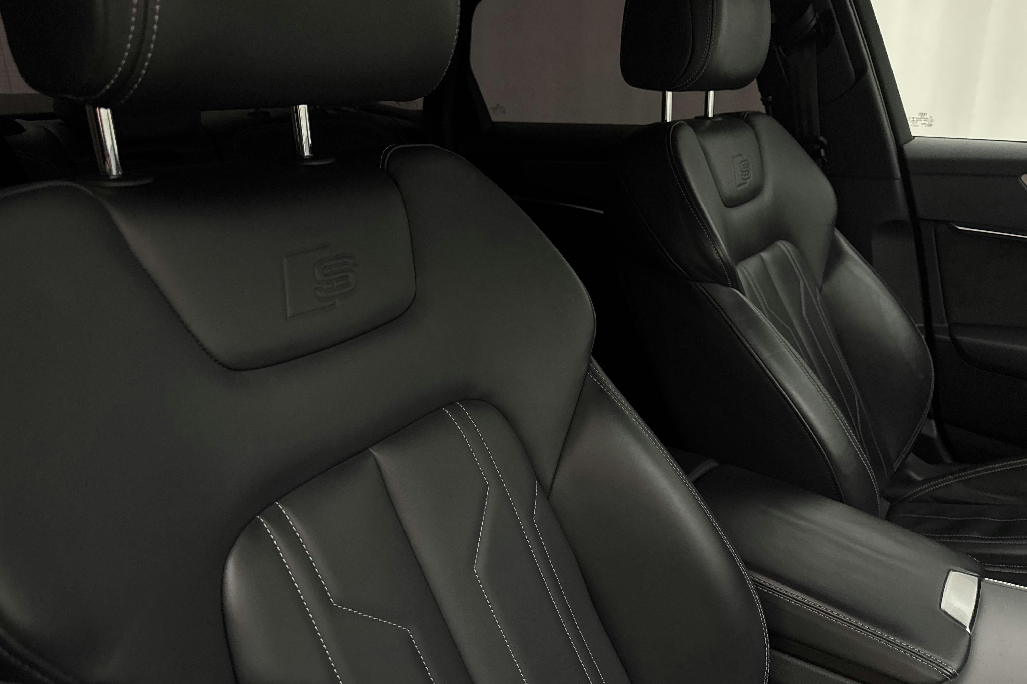 Presentation photo 23 of 23: Audi A6 Sedan 40 TDI quattro (204hk) - 85 430 km - Automatic - Dark Grey - 2022