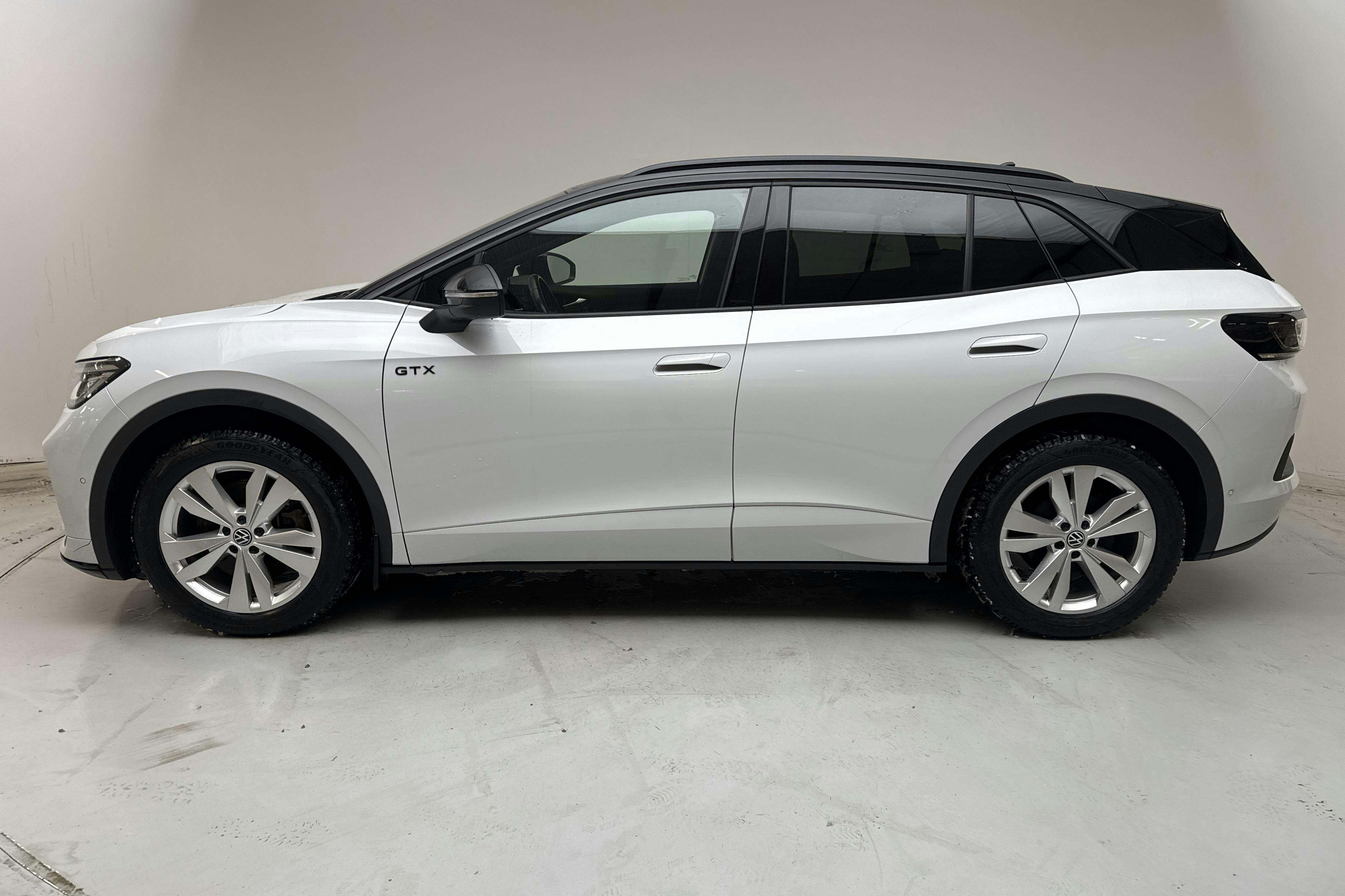 Presentation photo 2 of 19: VW ID.4 GTX 77kWh AWD (299hk) - 153 990 km - Automatic - white - 2023