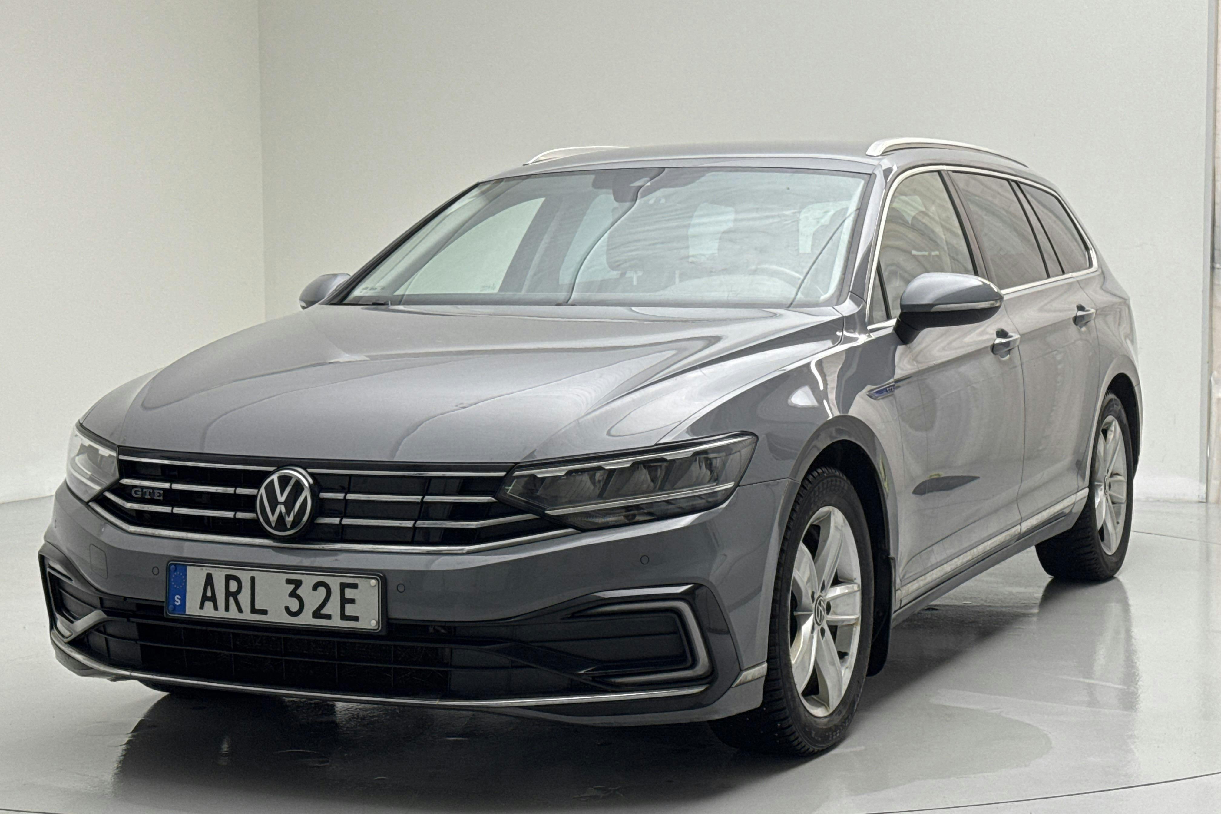 Esitlusfoto 1 aadressil 18: VW Passat 1.4 GTE Sportscombi (218hk) - 183 550 km - Automaatne - hall - 2022