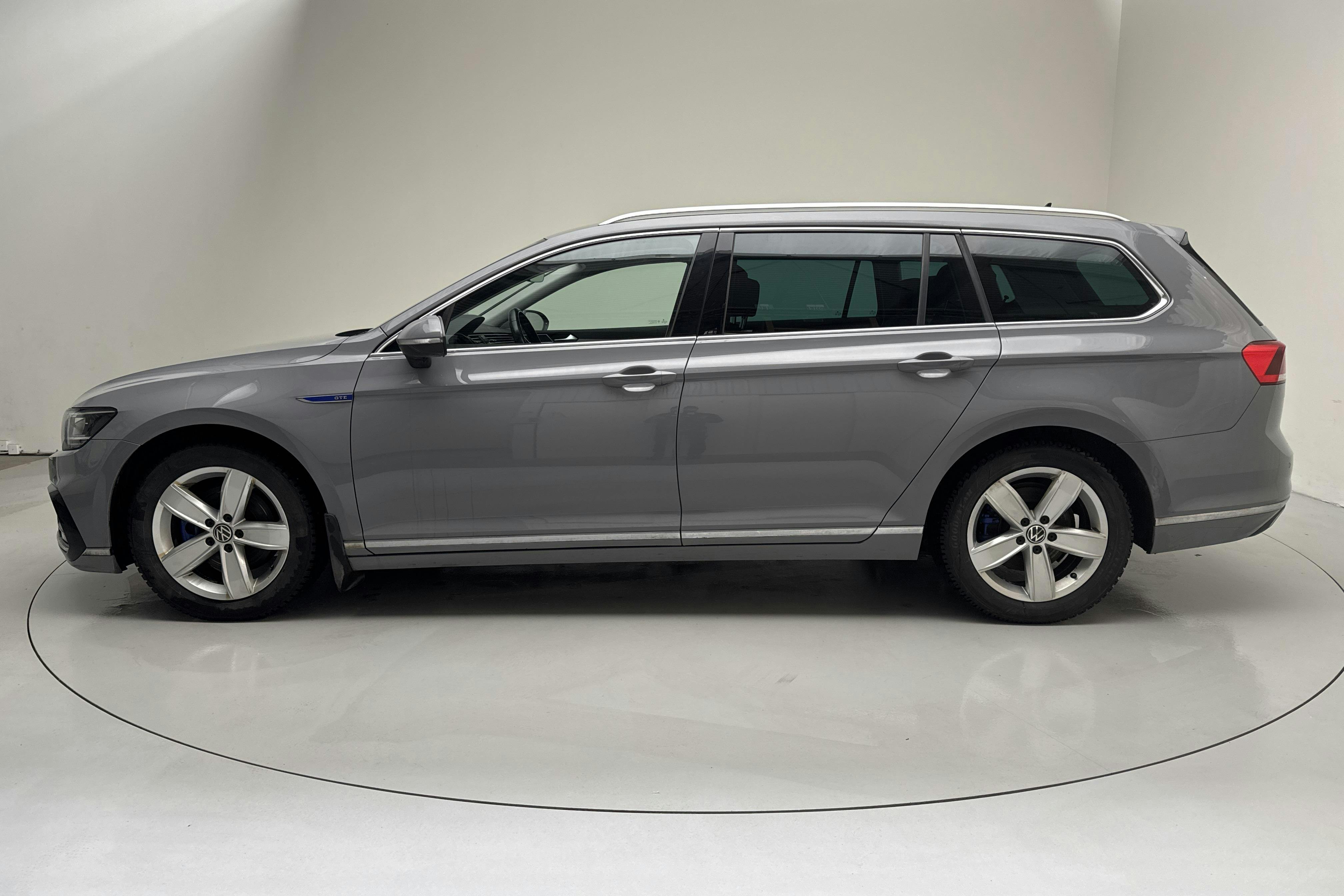 Esitlusfoto 2 aadressil 18: VW Passat 1.4 GTE Sportscombi (218hk) - 183 550 km - Automaatne - hall - 2022