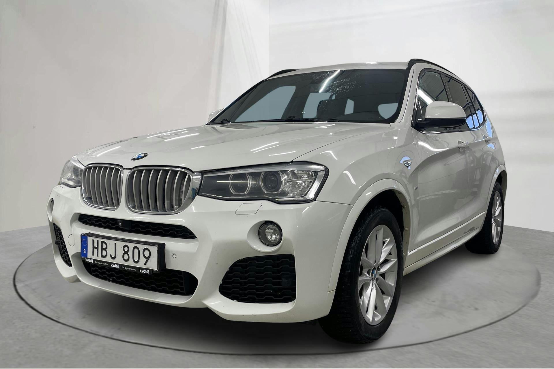 Presentationsfoto 1 av 20: BMW X3 xDrive30d, F25 (258hk) - 25 536 mil - Automat - vit - 2015