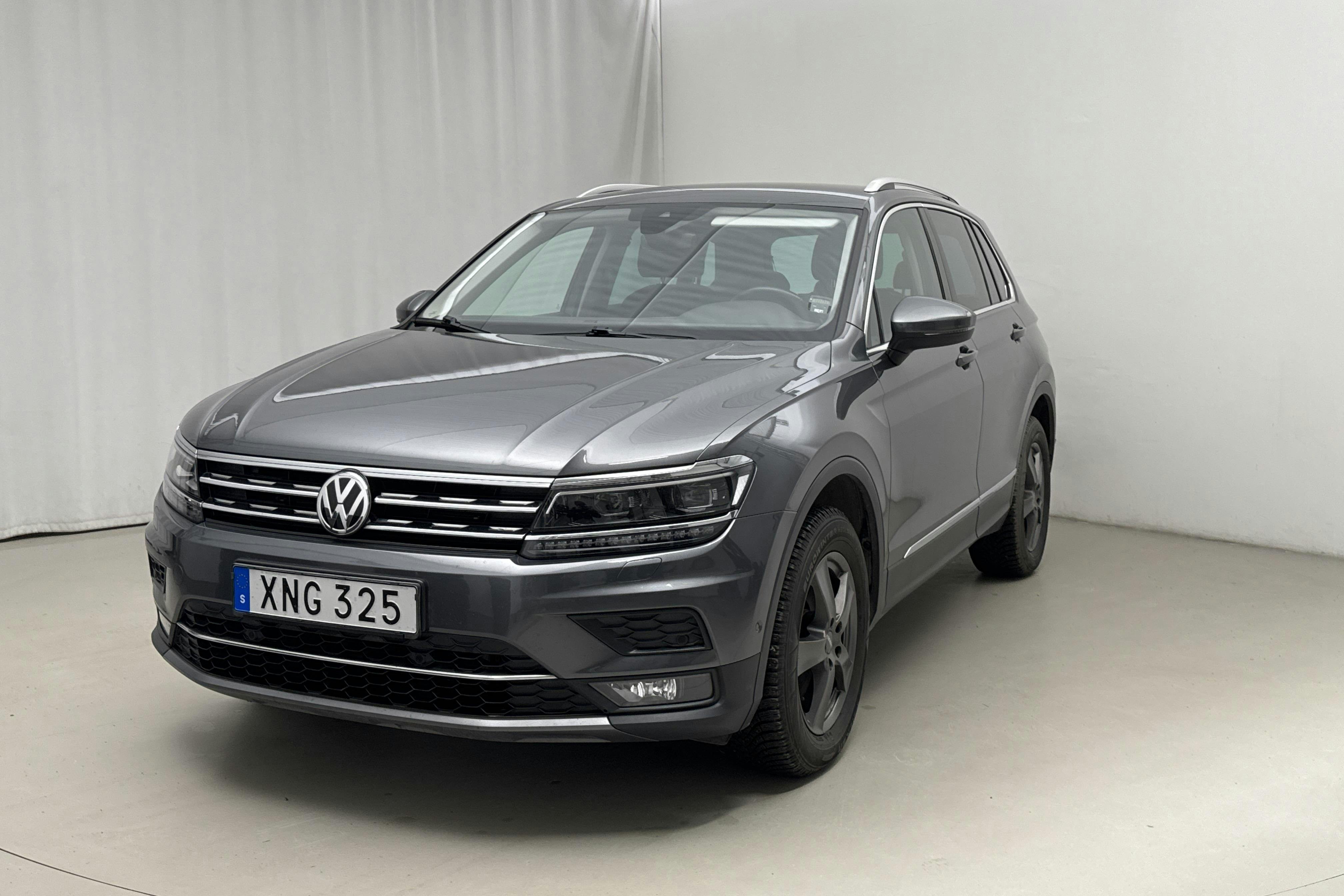 Presentationsfoto 1 av 15: VW Tiguan 2.0 TDI 4MOTION (190hk) - 7 277 mil - Automat - grå - 2019