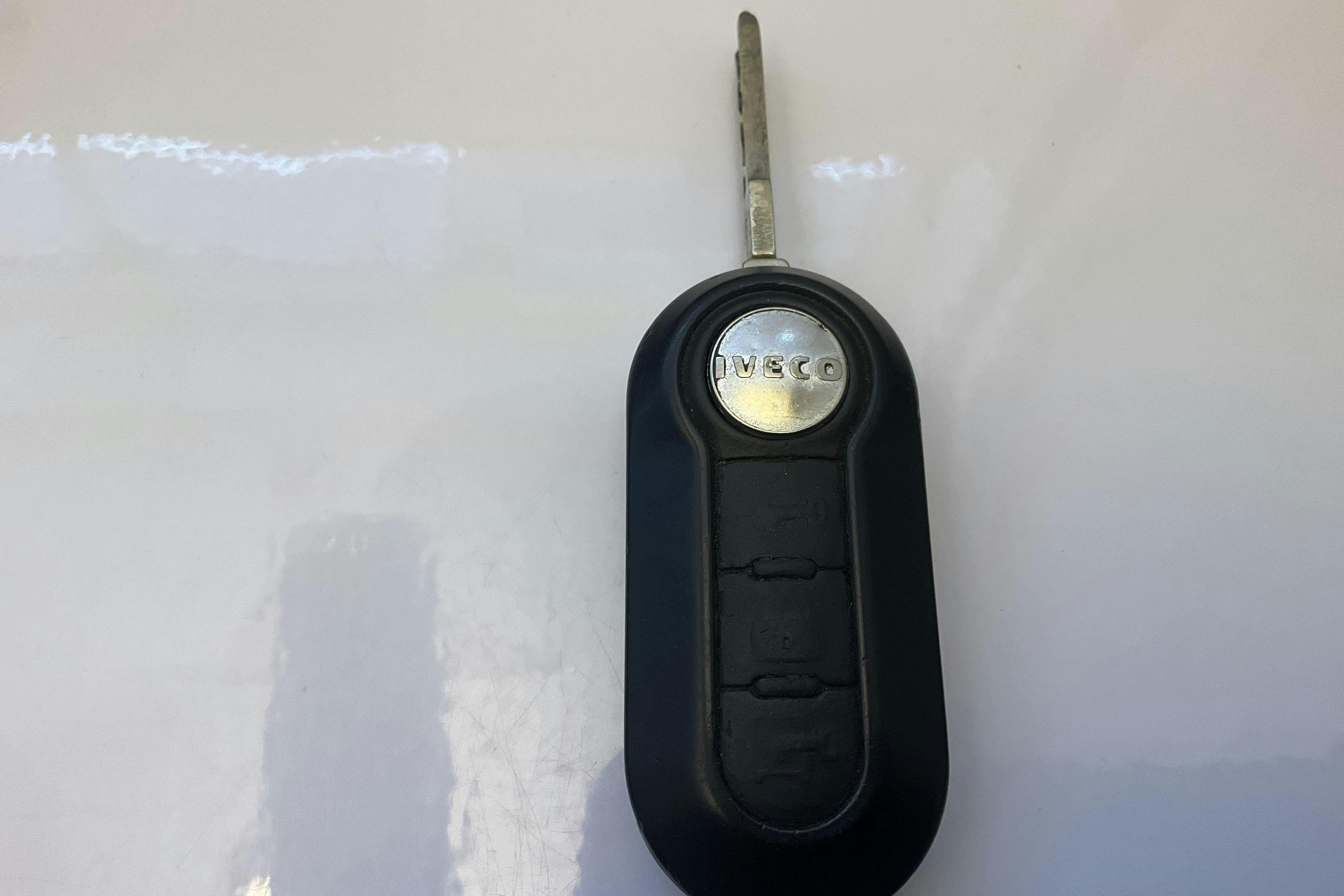 Zdjęcie prezentacyjne 14 z 14: Iveco Daily 35 2.3 (136hk) - 108 900 km - Automatyczna - biały - 2017