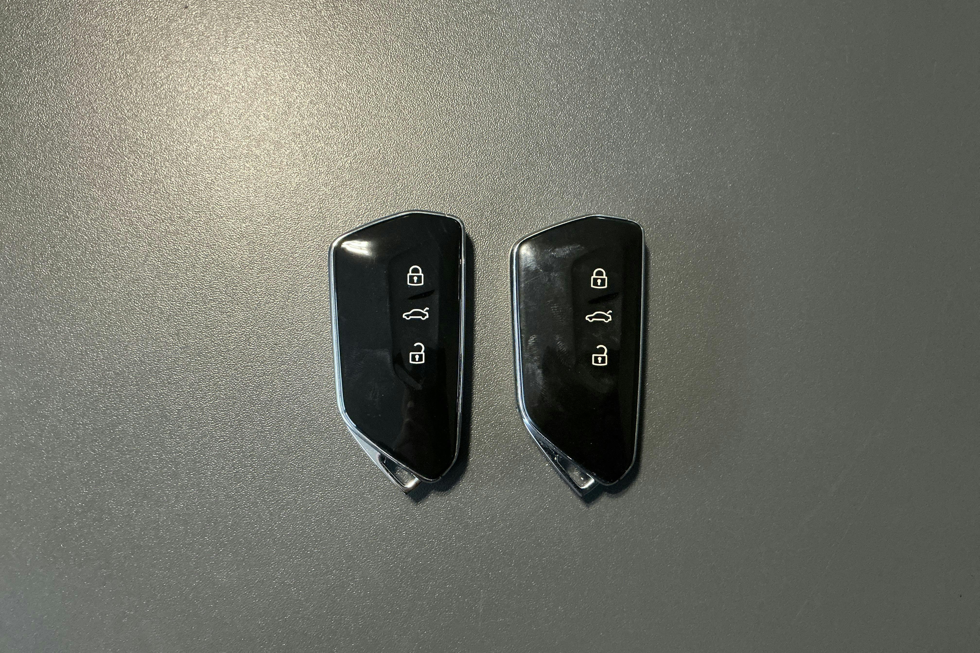 Presentation photo 19 of 19: Skoda Enyaq iV 80x (265hk) - 155 320 km - Automatic - white - 2022