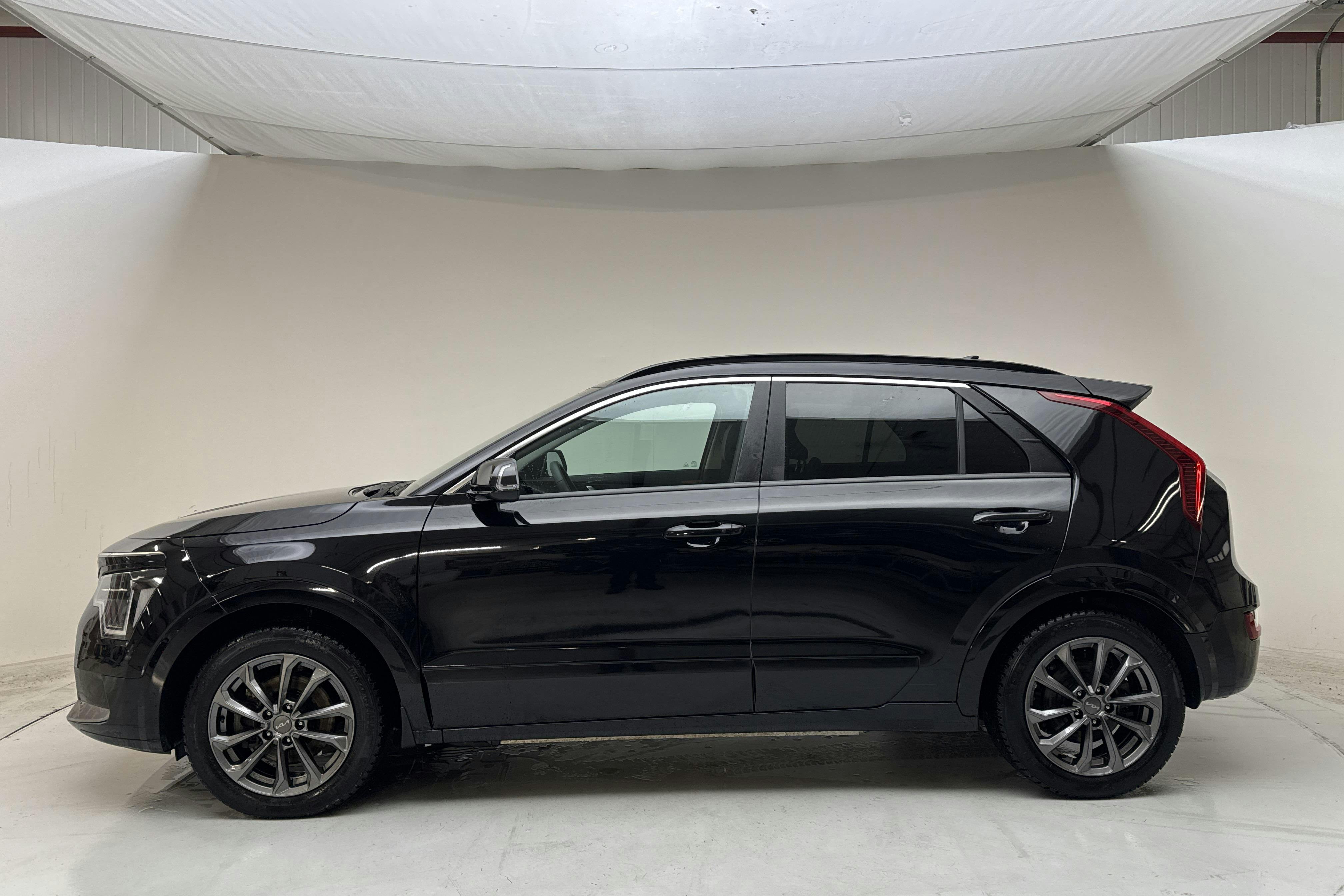 Presentationsfoto 2 av 16: KIA Niro EV 65kWh (204hk) - 5 147 mil - Automat - svart - 2024