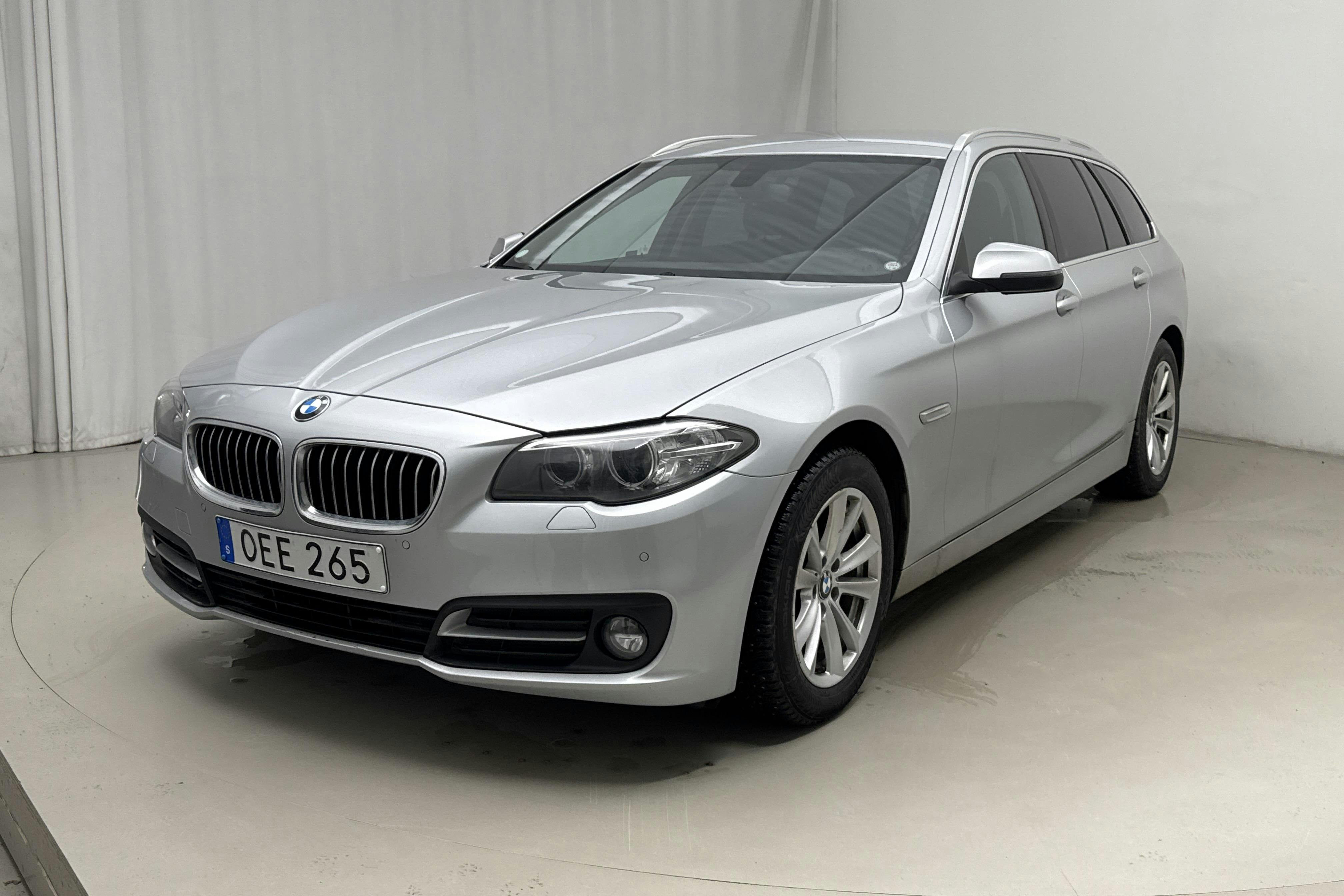 Esitlusfoto 1 aadressil 13: BMW 520d xDrive Touring, F11 (190hk) - 142 280 km - Automaatne - hõbe - 2017