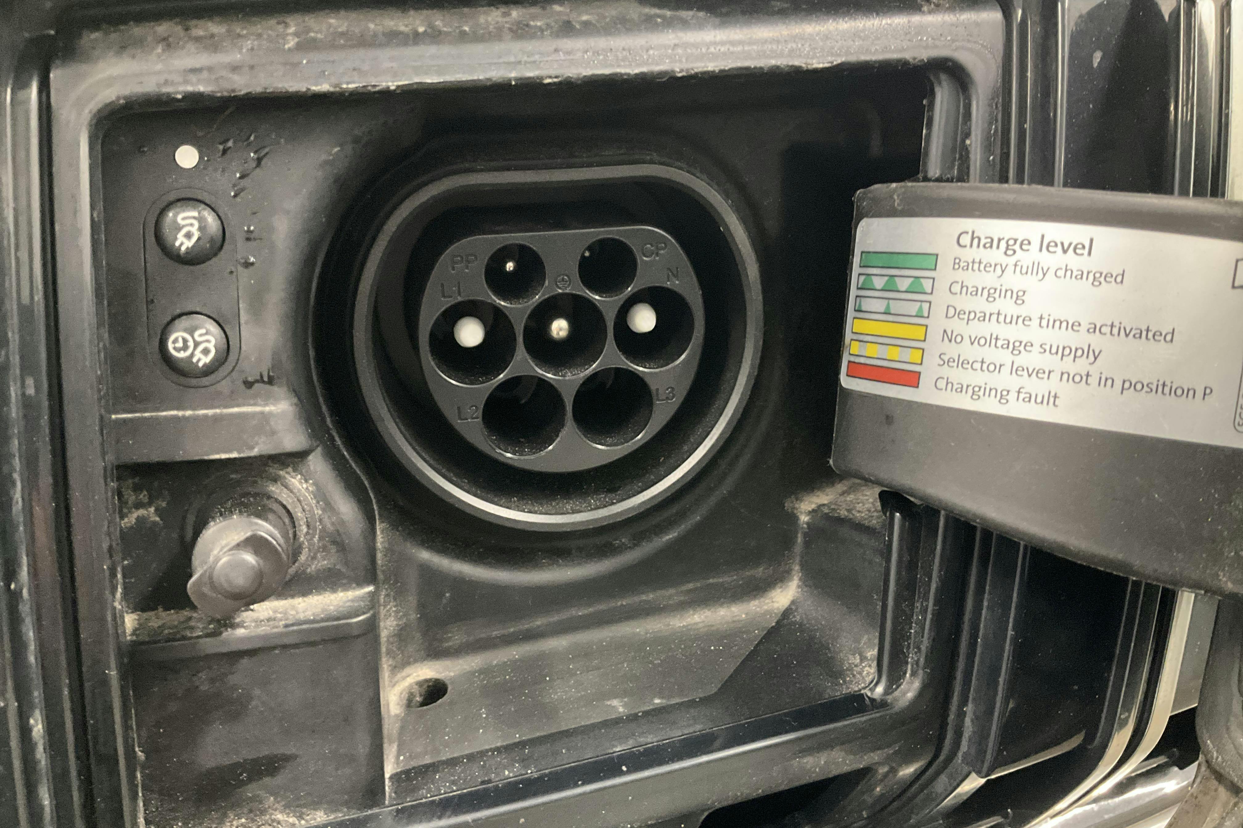 Presentation photo 16 of 16: Skoda Superb 1.4 TSI PHEV Kombi (218hk) - 140 120 km - Automatic - white - 2022