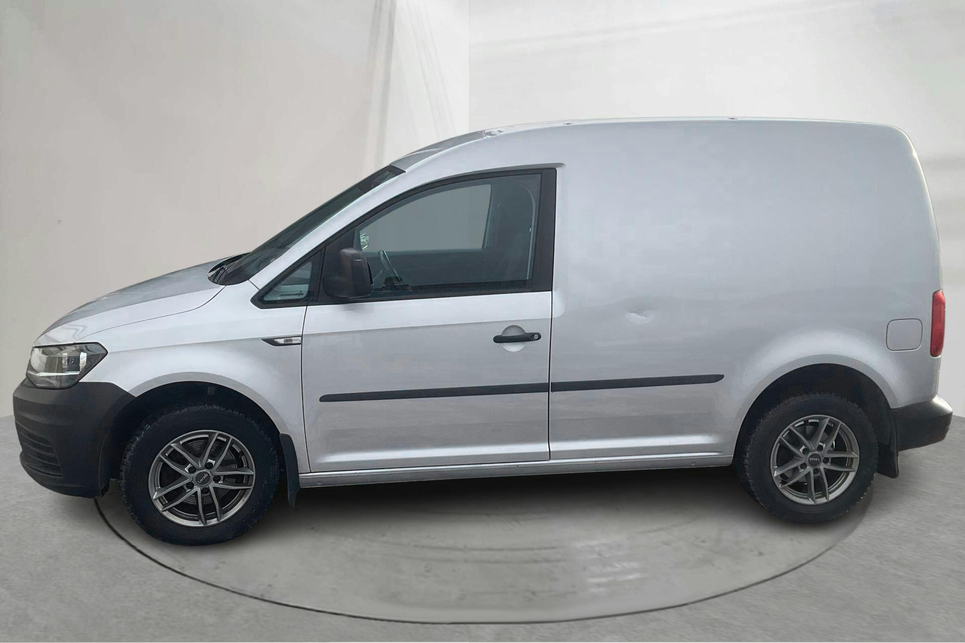 Presentationsfoto 2 av 13: VW Caddy 1.4 TGI Skåp (110hk) - 9 652 mil - Manuell - silver - 2016