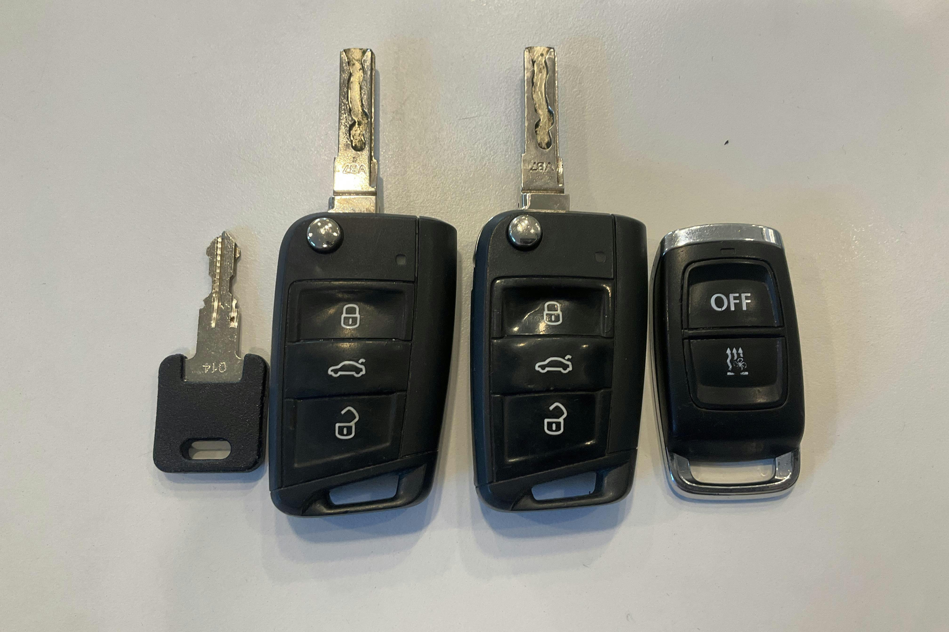 Presentation photo 14 of 14: VW Golf Alltrack 1.8 TSI 4Motion (180hk) - 188 600 km - Automatic - red - 2017