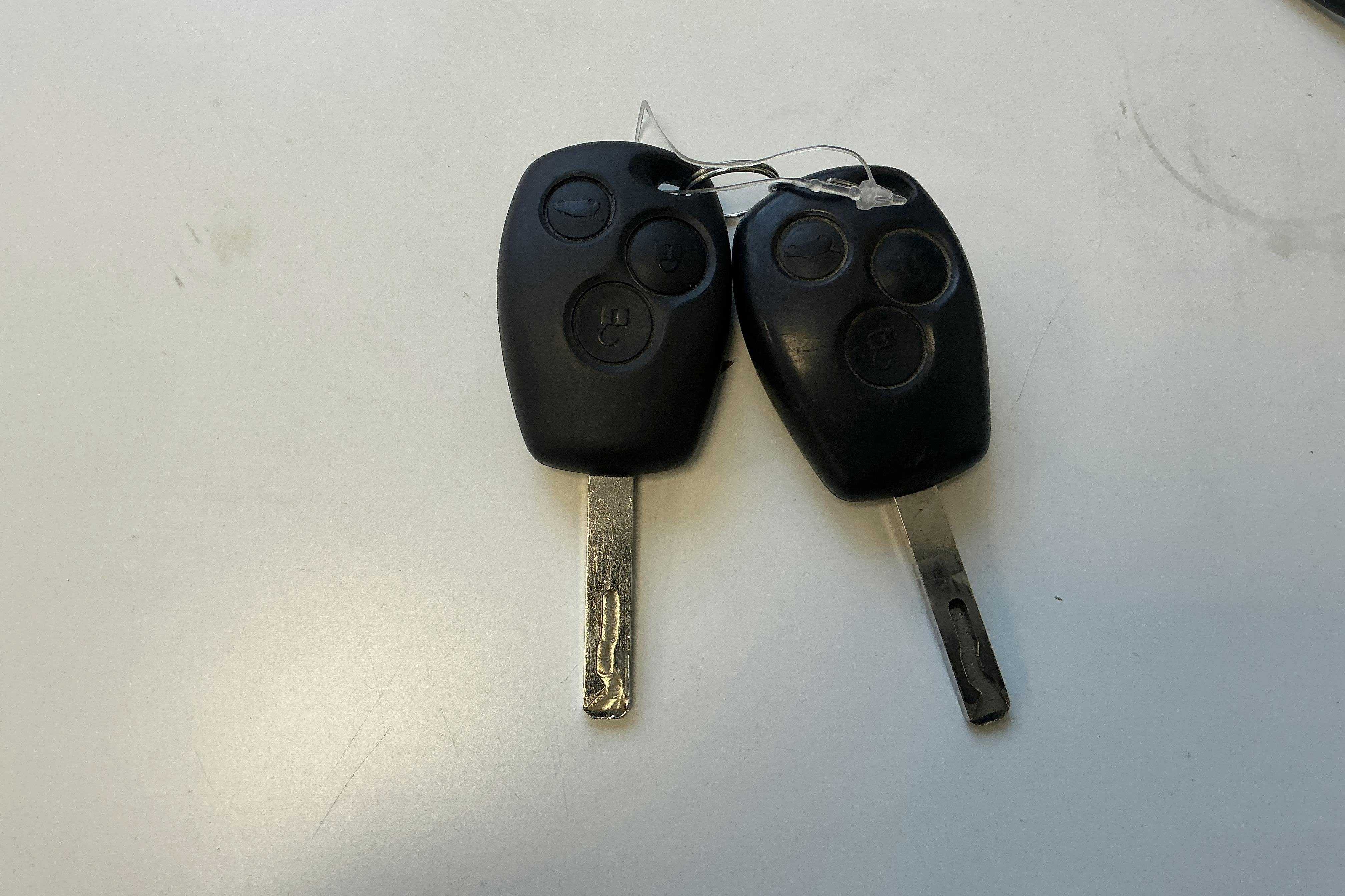 Zdjęcie prezentacyjne 18 z 18: Nissan NV400 2.3 dCi 2WD (150hk) - 47 920 km - Manualna - biały - 2019