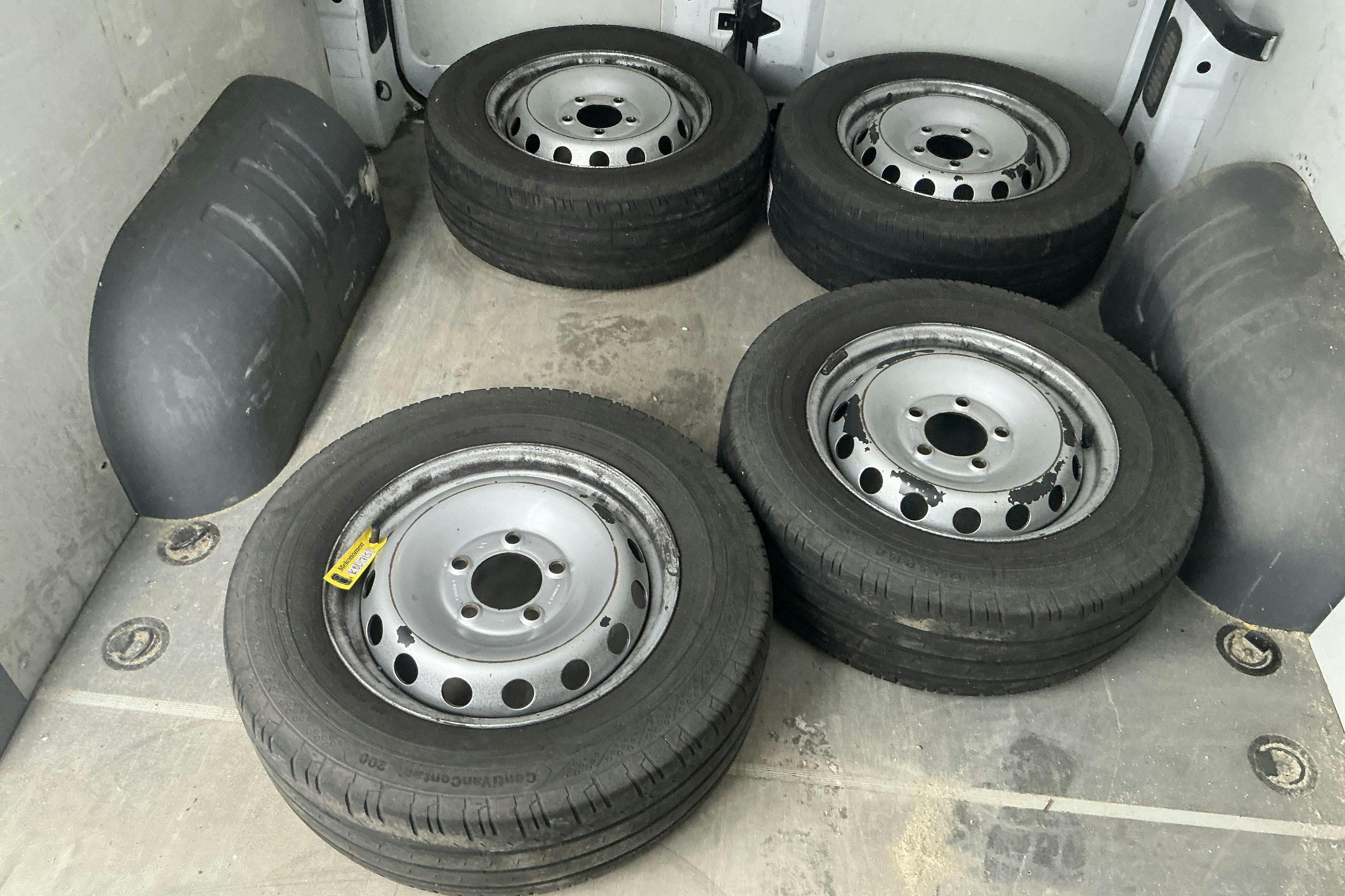 Presentationsfoto 17 av 17: Nissan NV400 2.3 dCi 2WD (150hk) - 6 509 mil - Manuell - vit - 2021