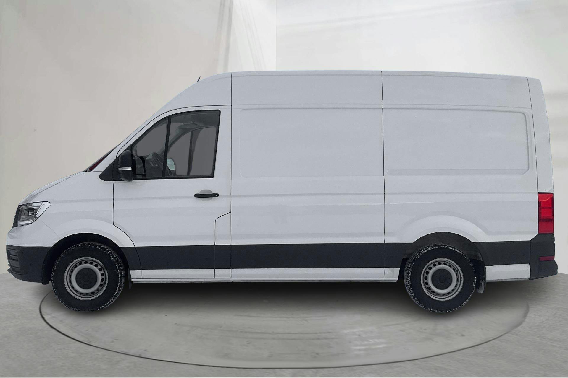 Presentation photo 2 of 14: VW Crafter 35 2.0 TDI Skåp (177hk) - 133 360 km - Manual - white - 2018