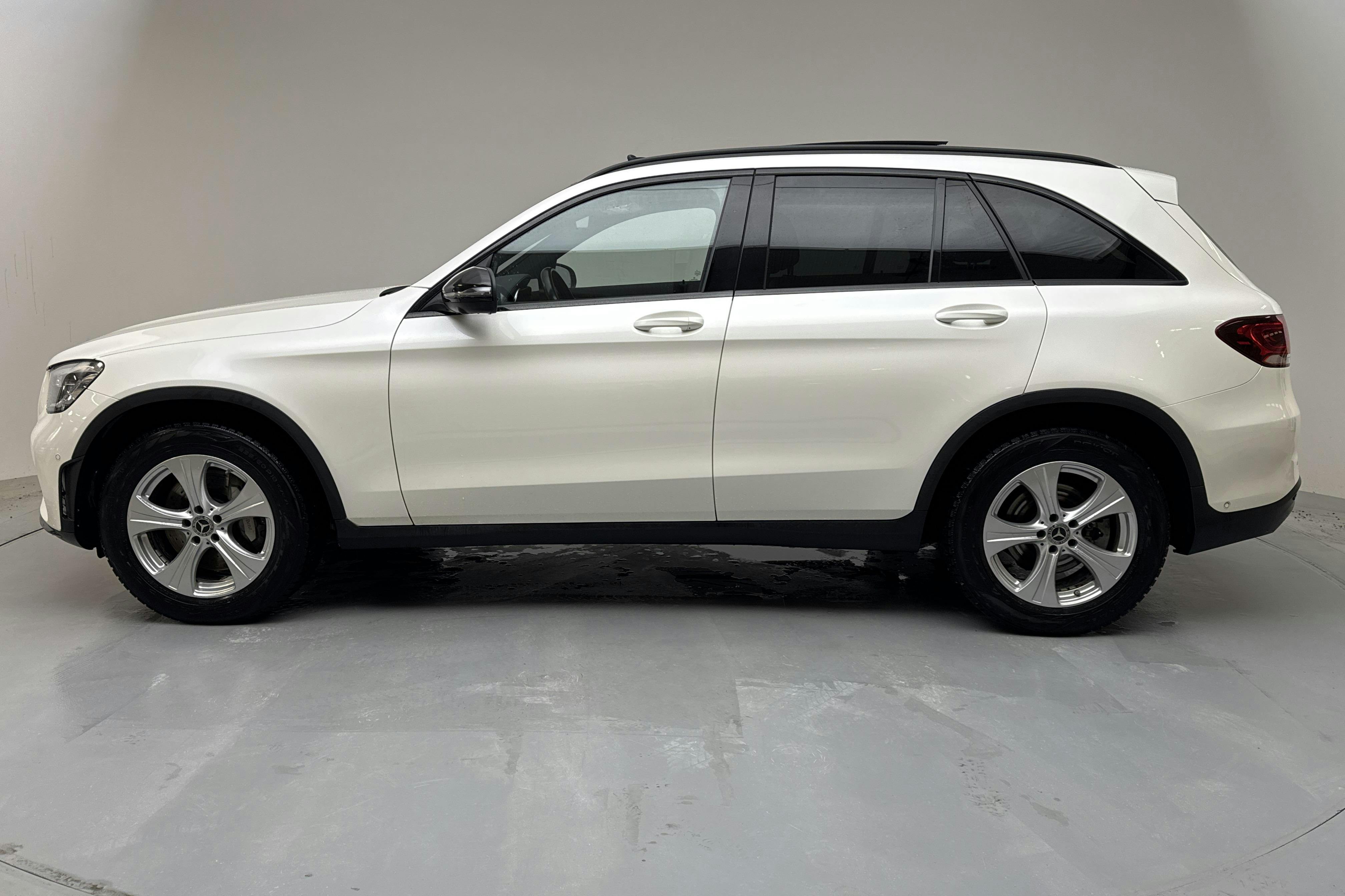 Presentation photo 2 of 15: Mercedes GLC 300 d 4MATIC X253 (245hk) - 86 480 km - Automatic - white - 2020