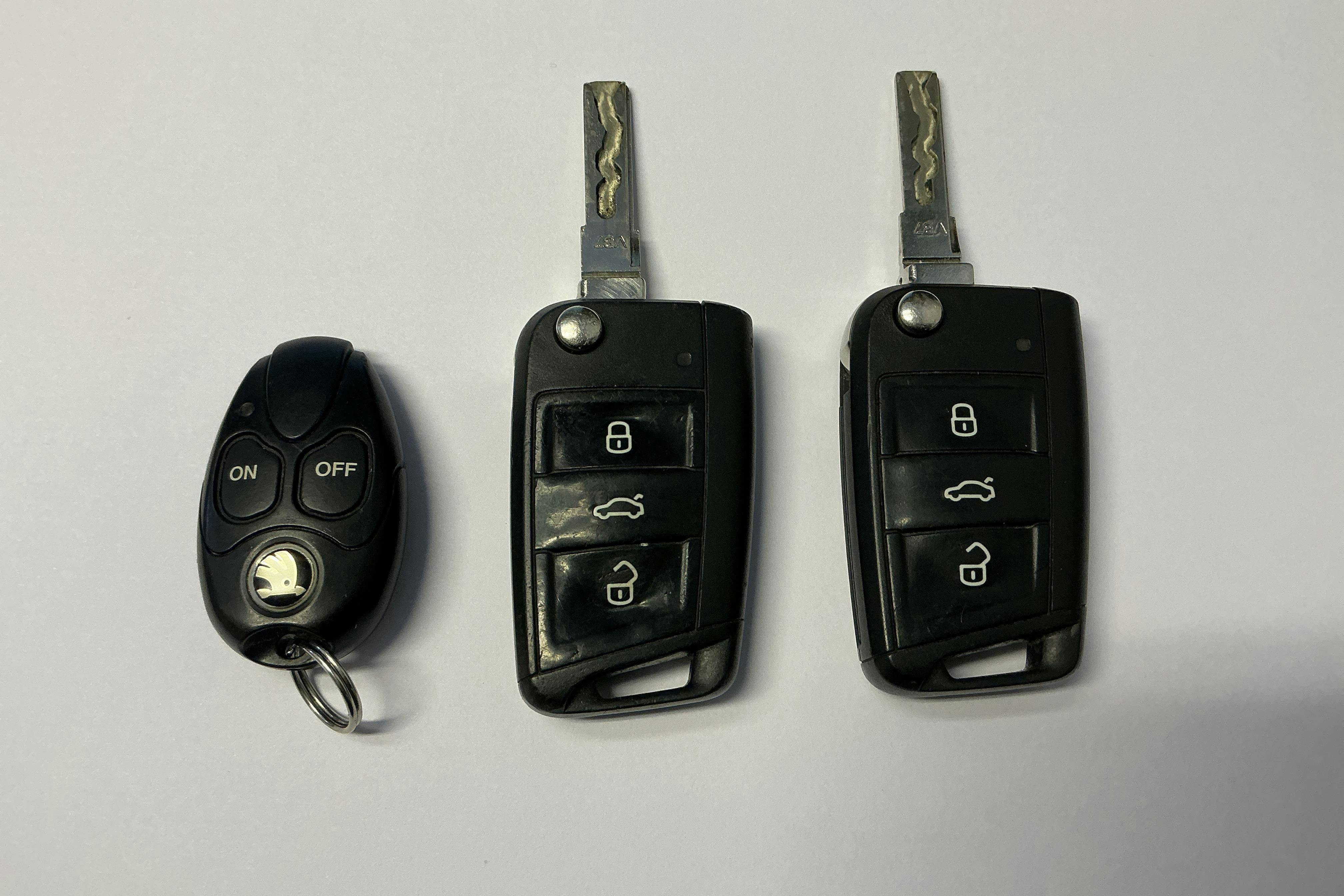 Presentation photo 16 of 16: Skoda Octavia III 2.0 TDI RS Combi (184hk) - 238 030 km - Automatic - silver - 2014