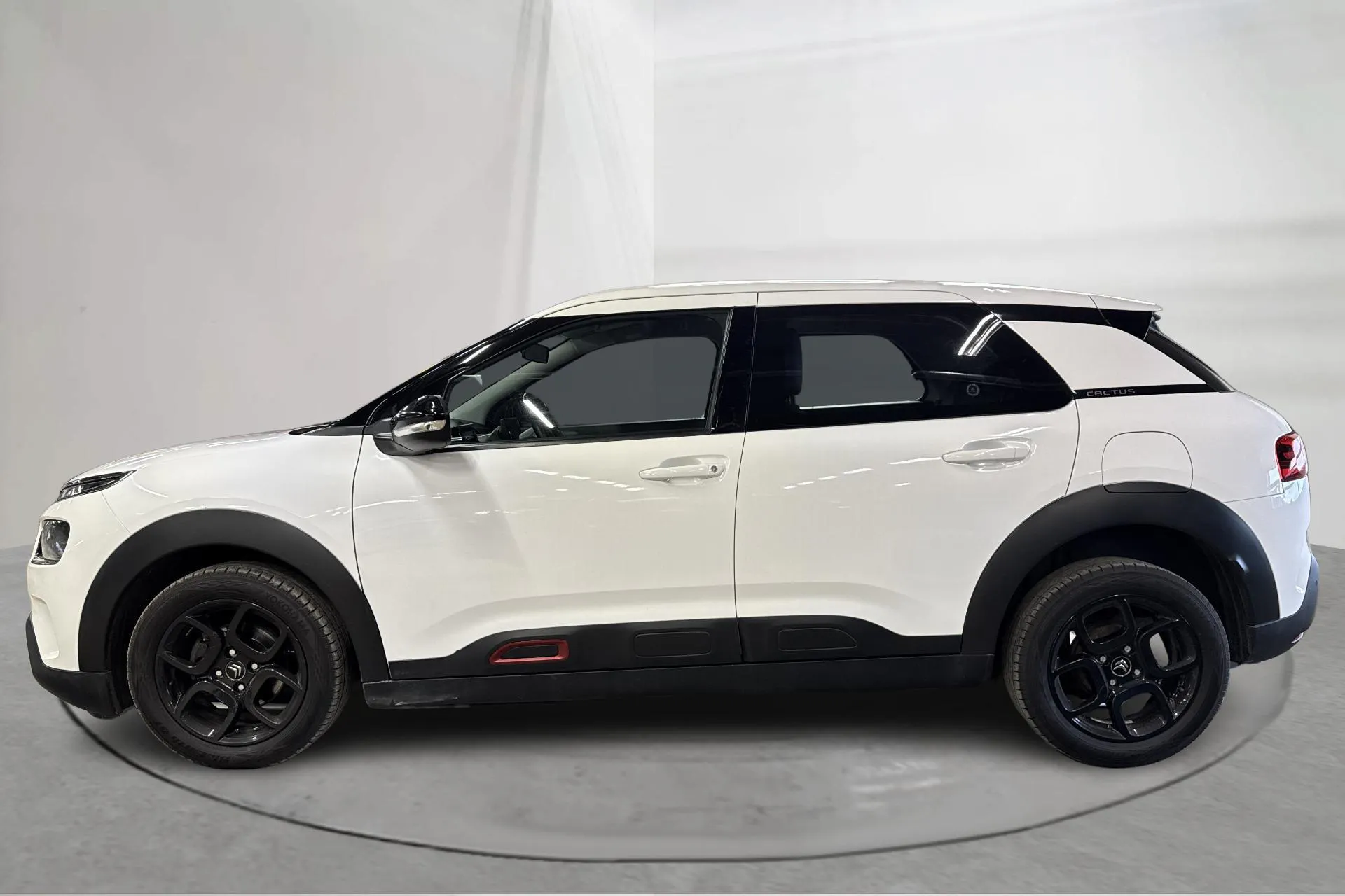 Presentationsfoto 2 av 13: Citroën C4 Cactus PureTech (110hk) - 18 144 mil - Manuell - vit - 2018