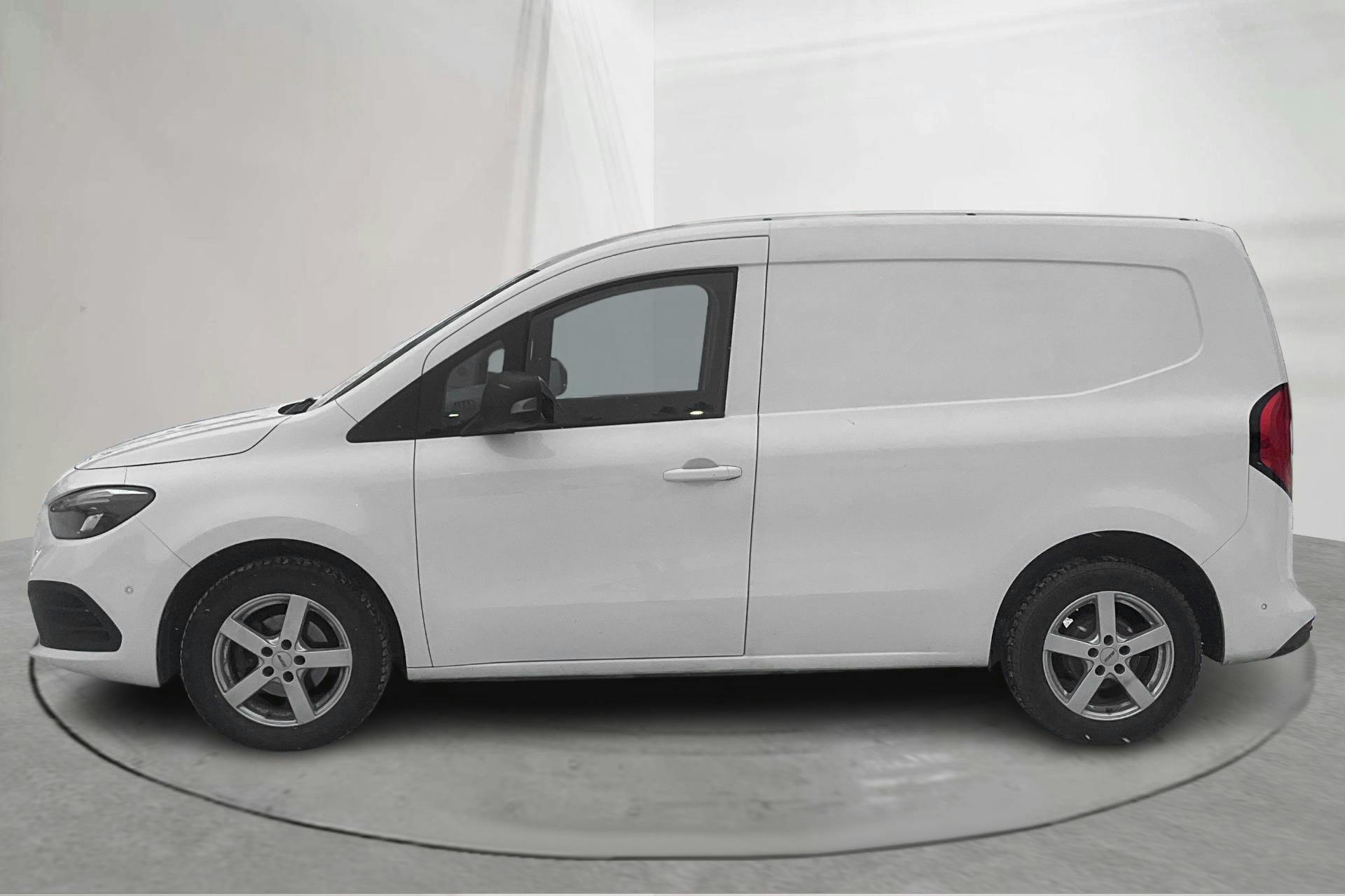 Presentationsfoto 2 av 15: Mercedes Citan 110 1.5 CDI (95hk) - 5 624 mil - Manuell - vit - 2022