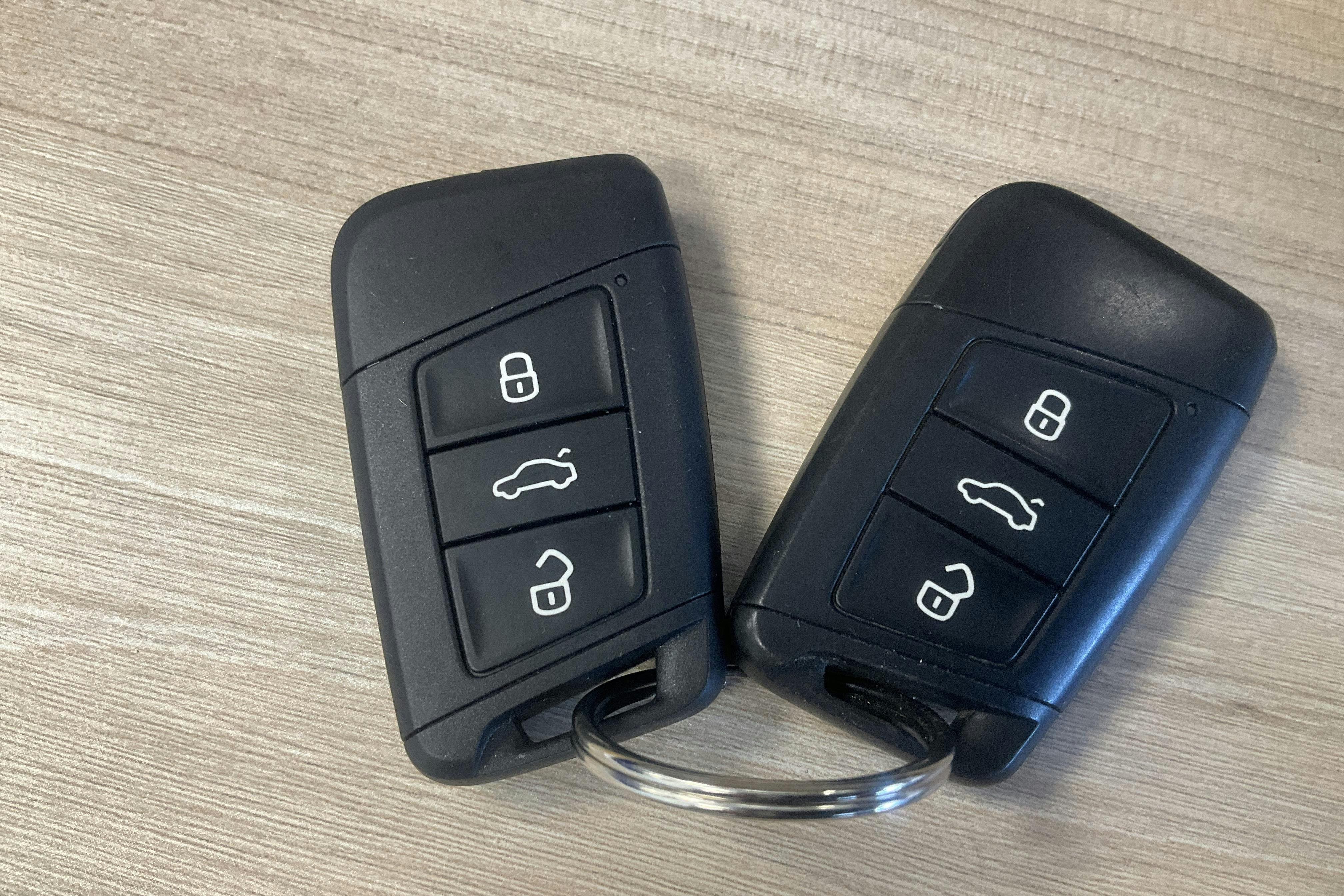 Presentationsfoto 17 av 17: VW Passat 1.4 GTE Sportscombi (218hk) - 12 179 mil - Automat - vit - 2023