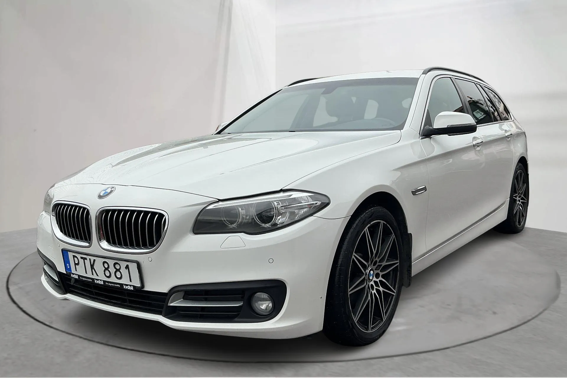 Presentation photo 1 of 12: BMW 520d xDrive Touring, F11 (190hk) - 179 830 km - Automatic - white - 2015
