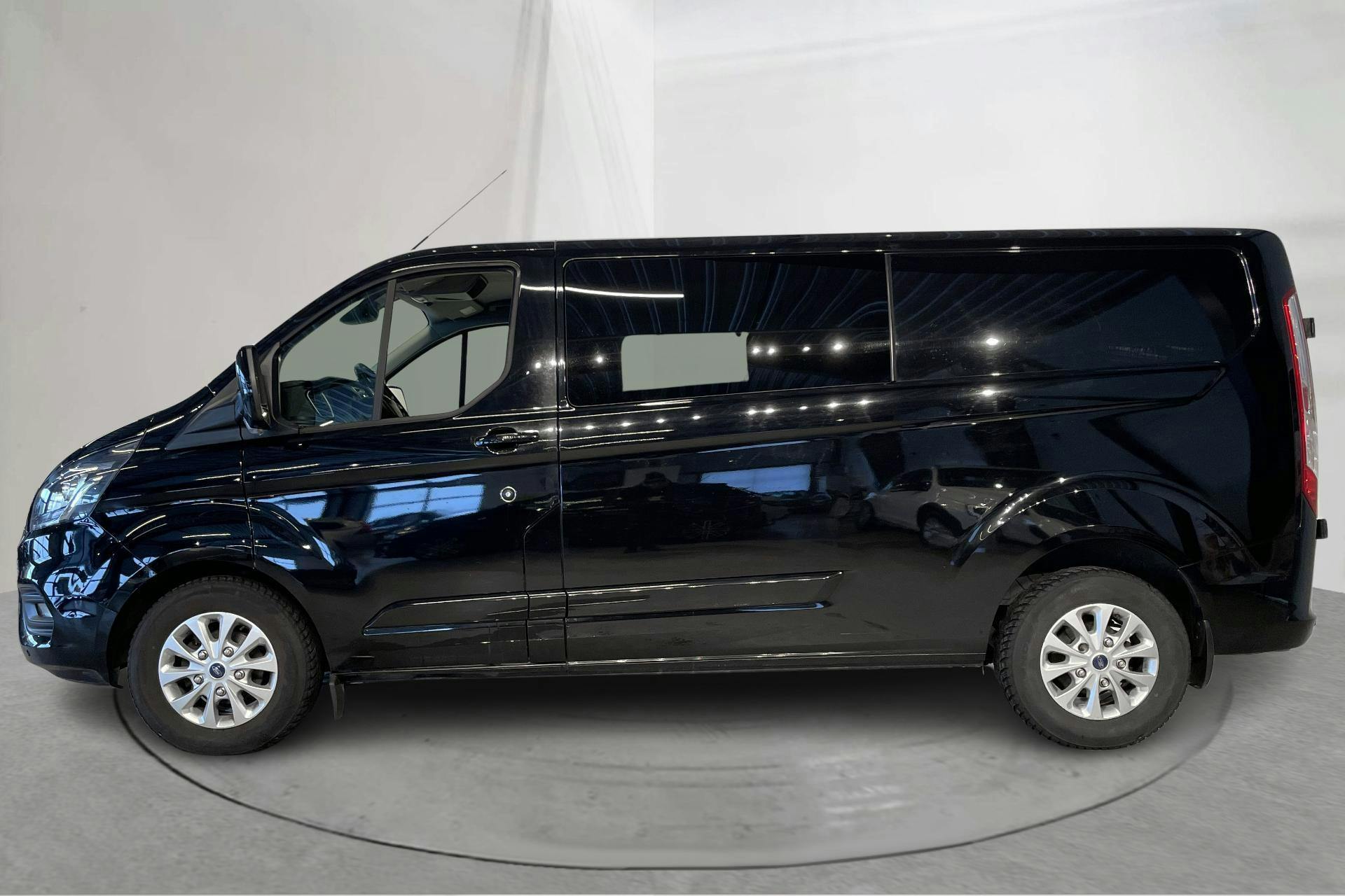 Presentation photo 2 of 16: Ford Transit Custom 300 (130hk) - 205 060 km - Manual - black - 2019
