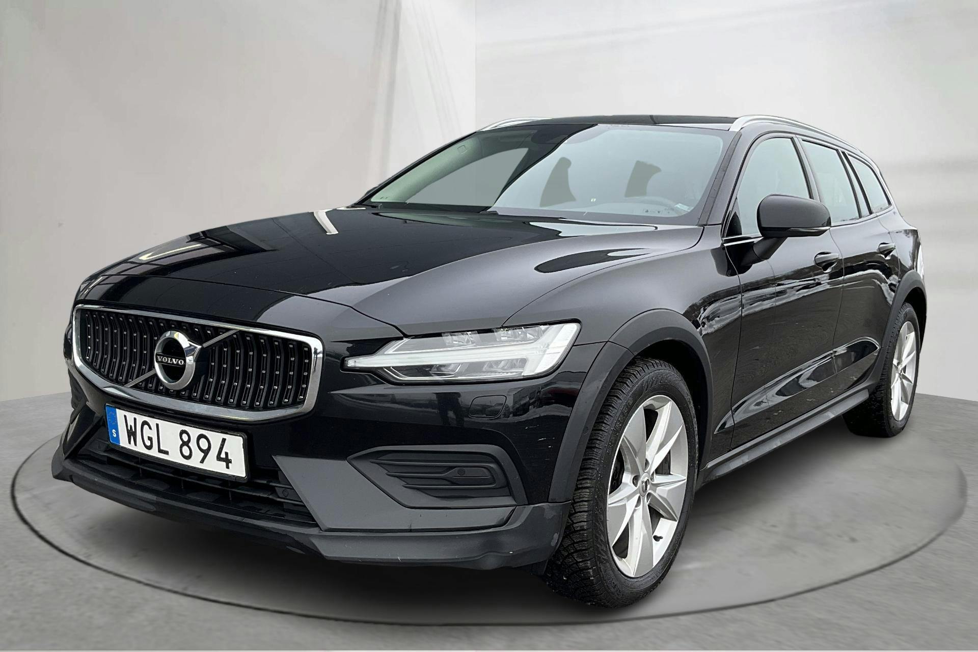 Presentation photo 1 of 19: Volvo V60 B4 Cross Country AWD Mildhybrid, Diesel (197hk) - 253 270 km - Automatic - black - 2022