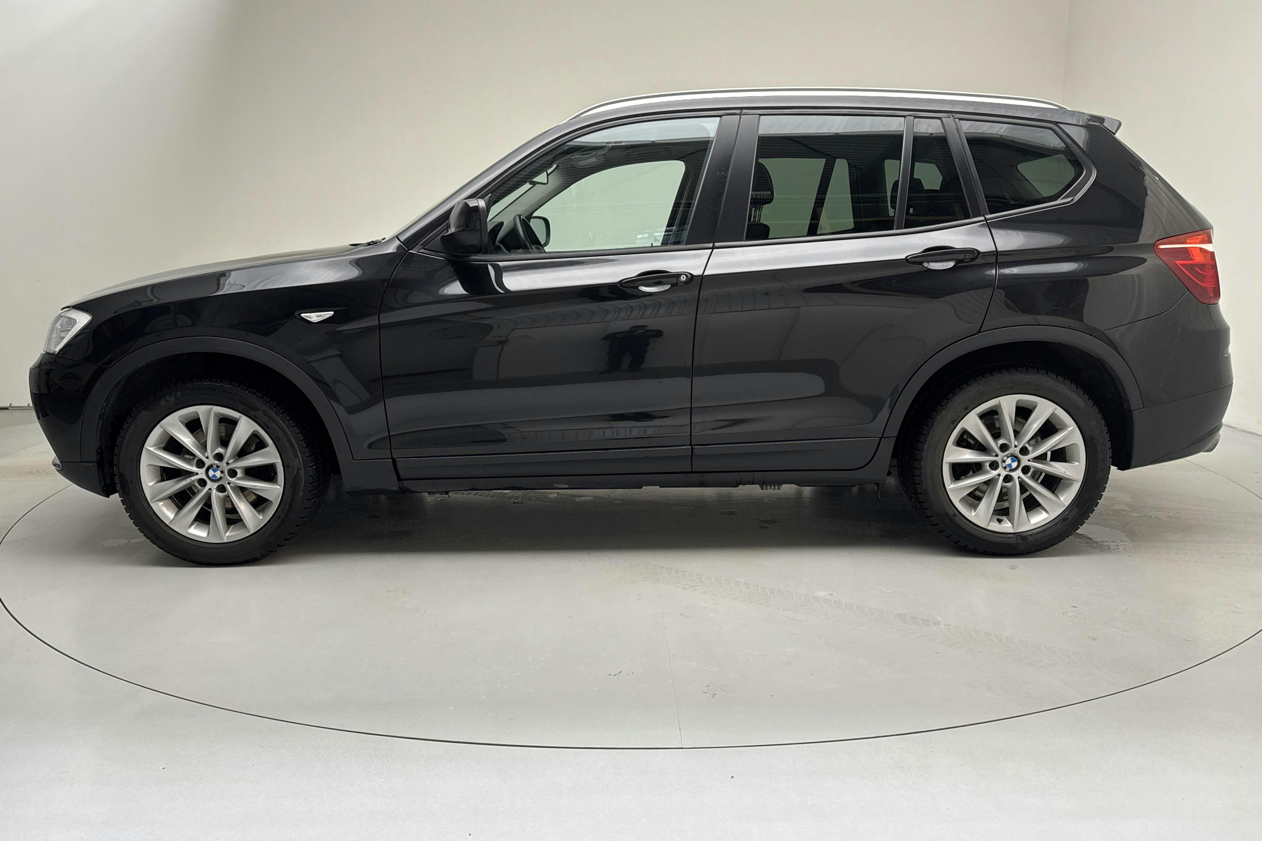 Presentation photo 2 of 13: BMW X3 xDrive35d, F25 (313hk) - 201 250 km - Automatic - black - 2012