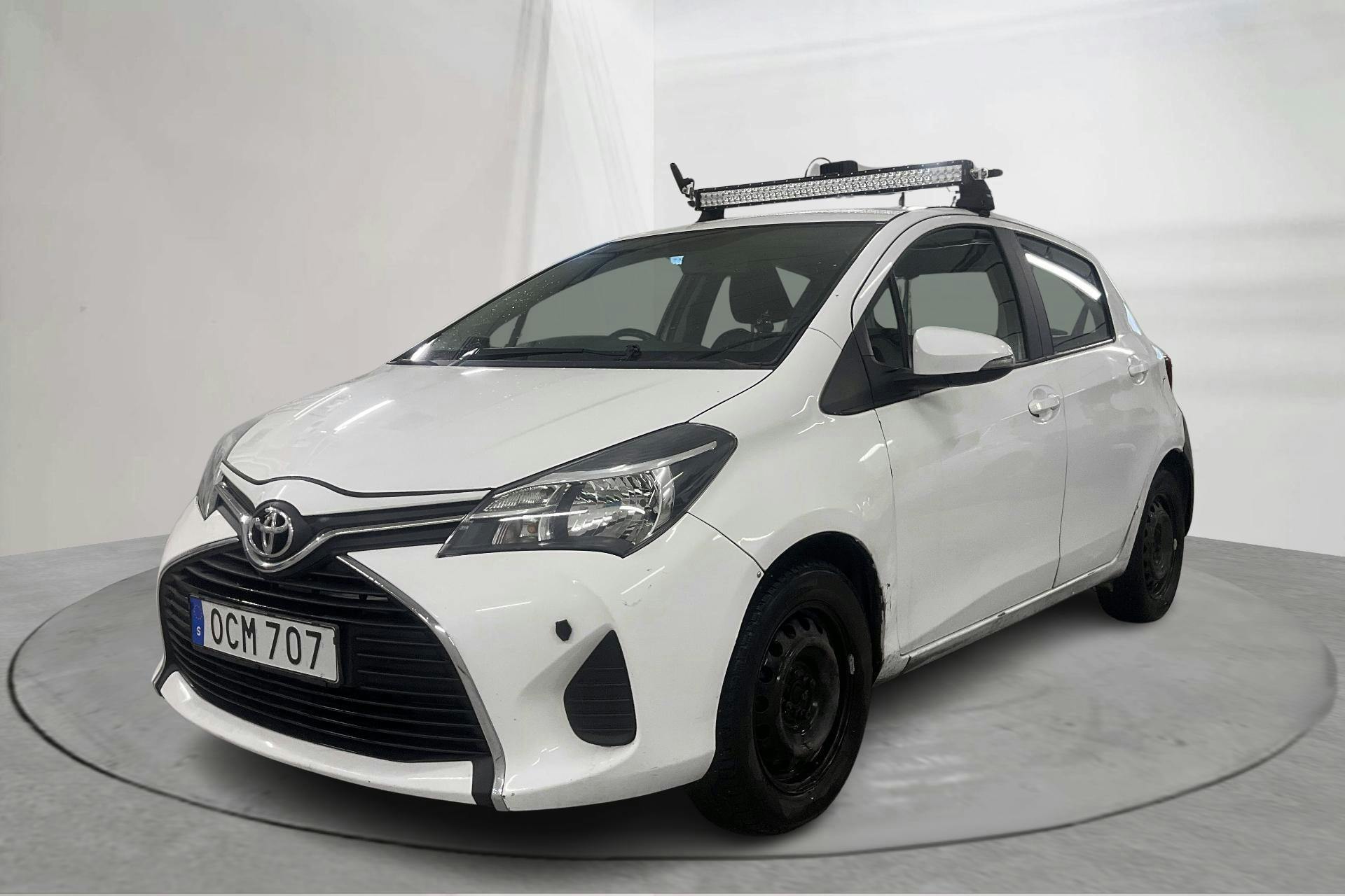Presentation photo 1 of 17: Toyota Yaris 1.33 5dr (100hk) - 143 500 km - Automatic - white - 2016