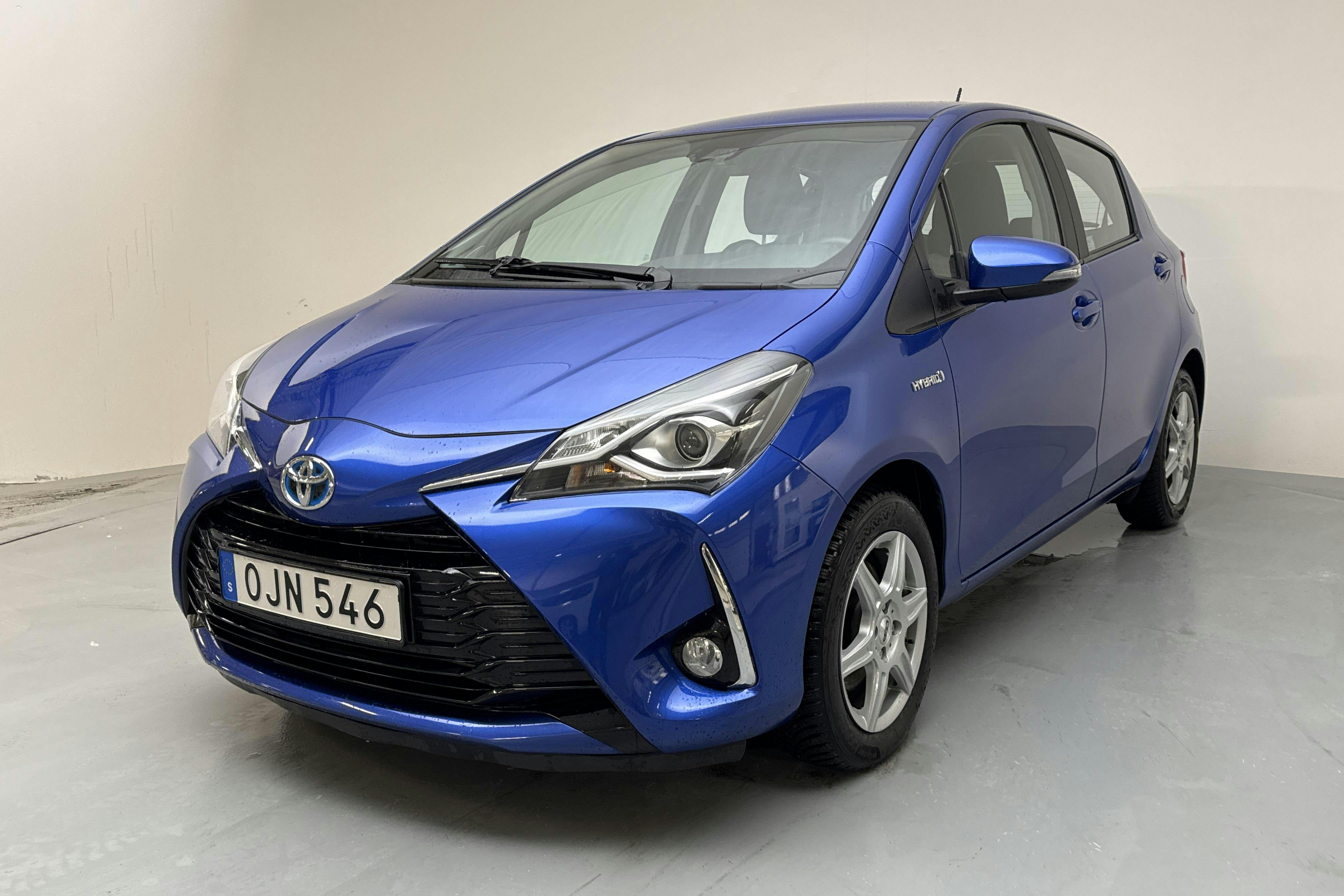 Presentationsfoto 1 av 14: Toyota Yaris 1.5 Hybrid 5dr (101hk) - 5 757 mil - Automat - blå - 2018