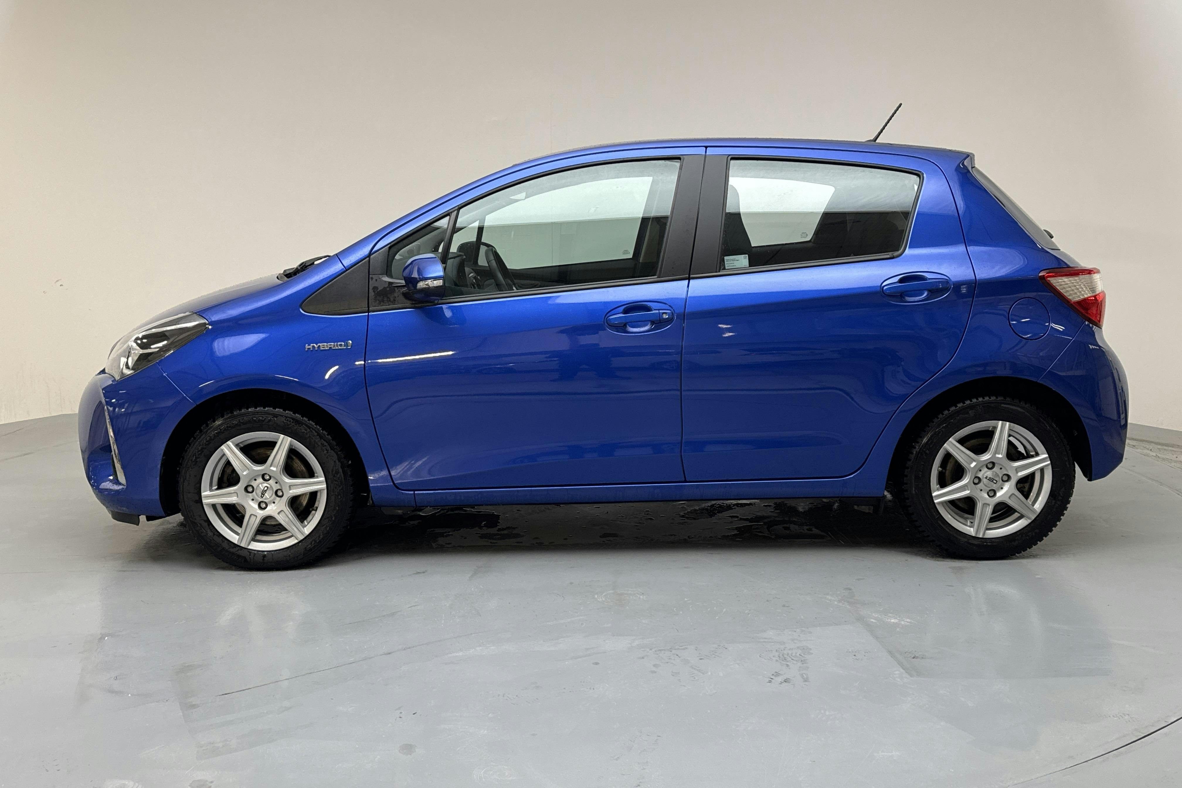 Presentationsfoto 2 av 14: Toyota Yaris 1.5 Hybrid 5dr (101hk) - 5 757 mil - Automat - blå - 2018