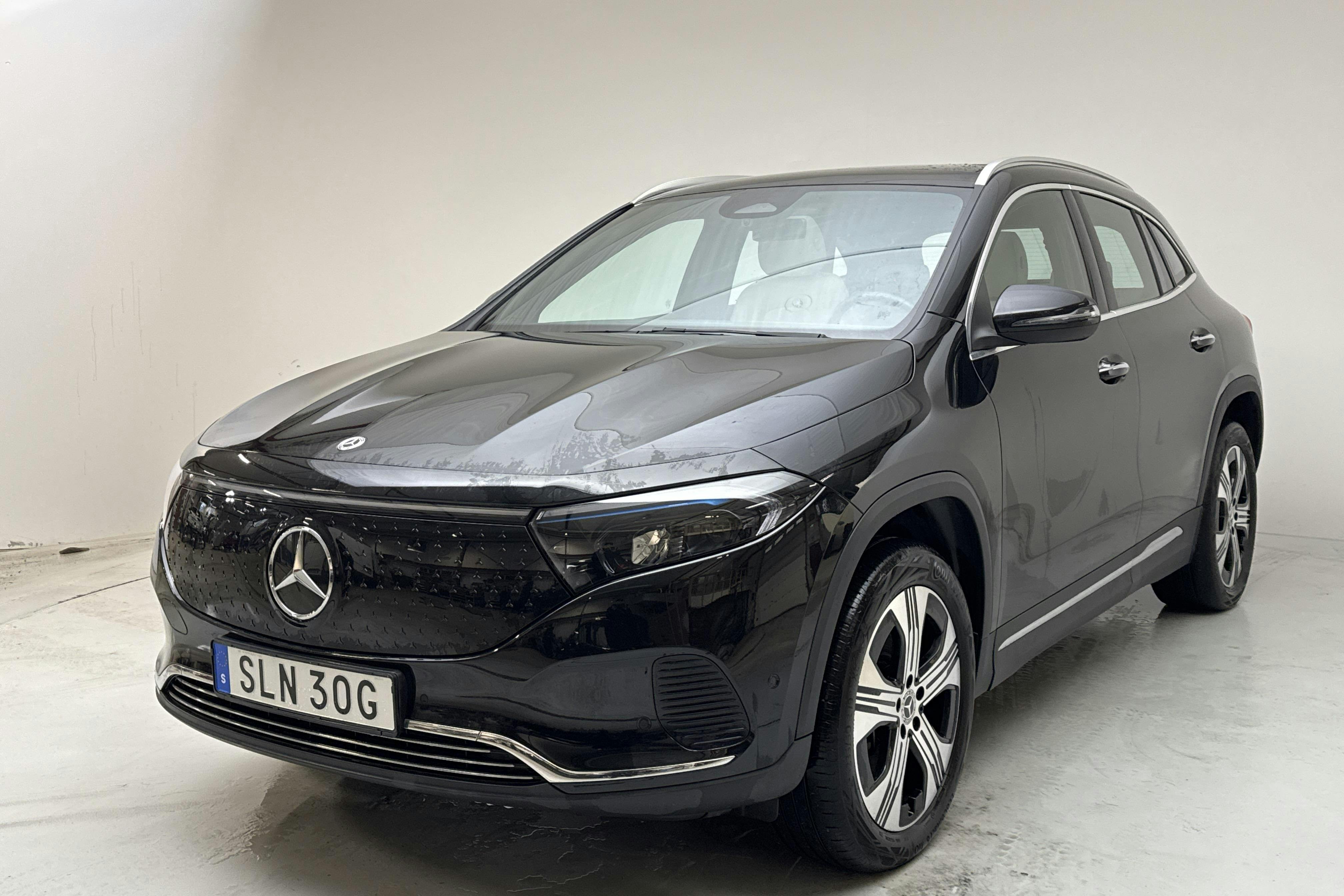 Presentation photo 1 of 17: Mercedes EQA 250+ H243 (190hk) - 49 330 km - Automatic - 2024