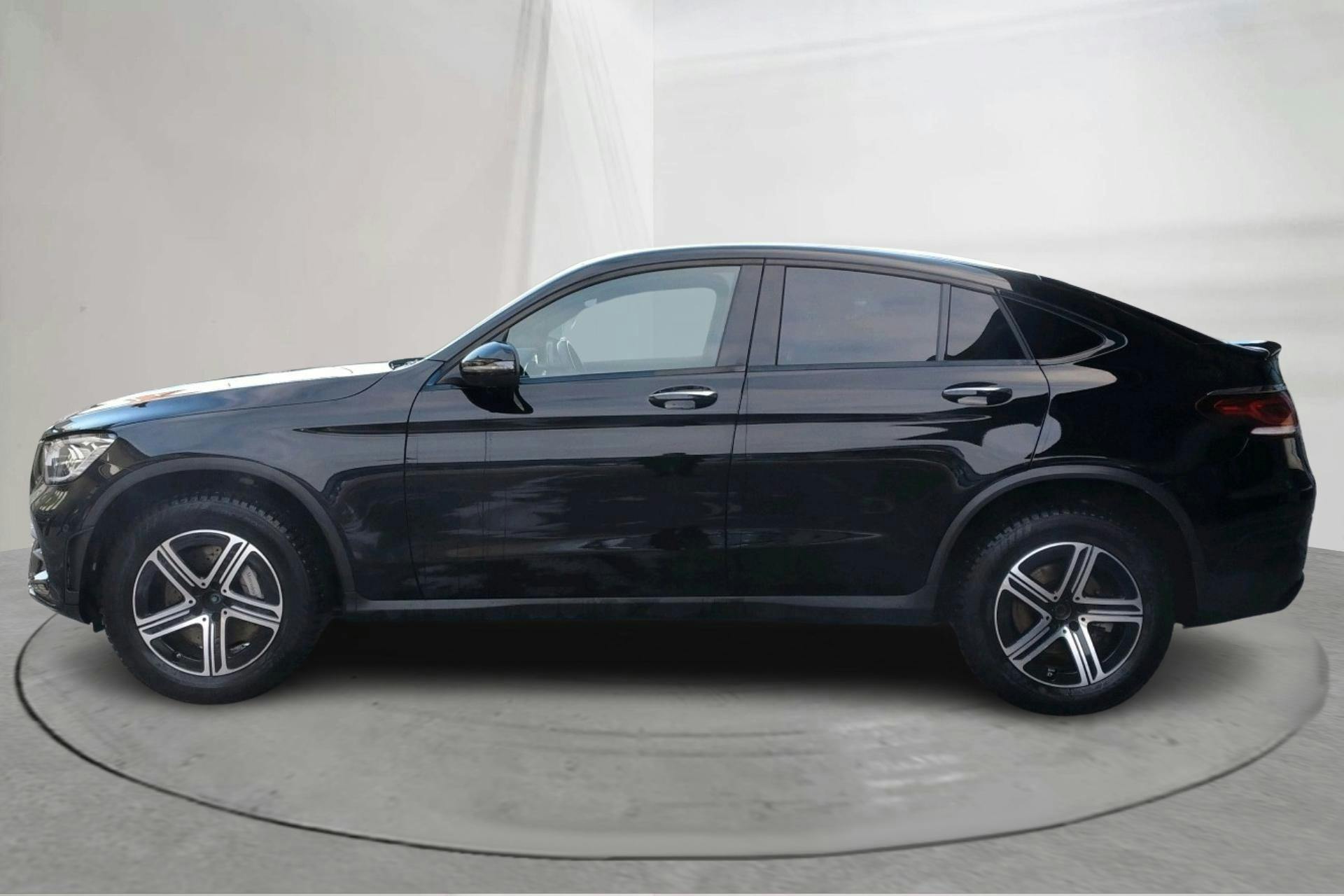 Presentation photo 2 of 19: Mercedes GLC 300 de 4MATIC Coupé C253 (316hk) - 40 680 km - Automatic - black - 2023