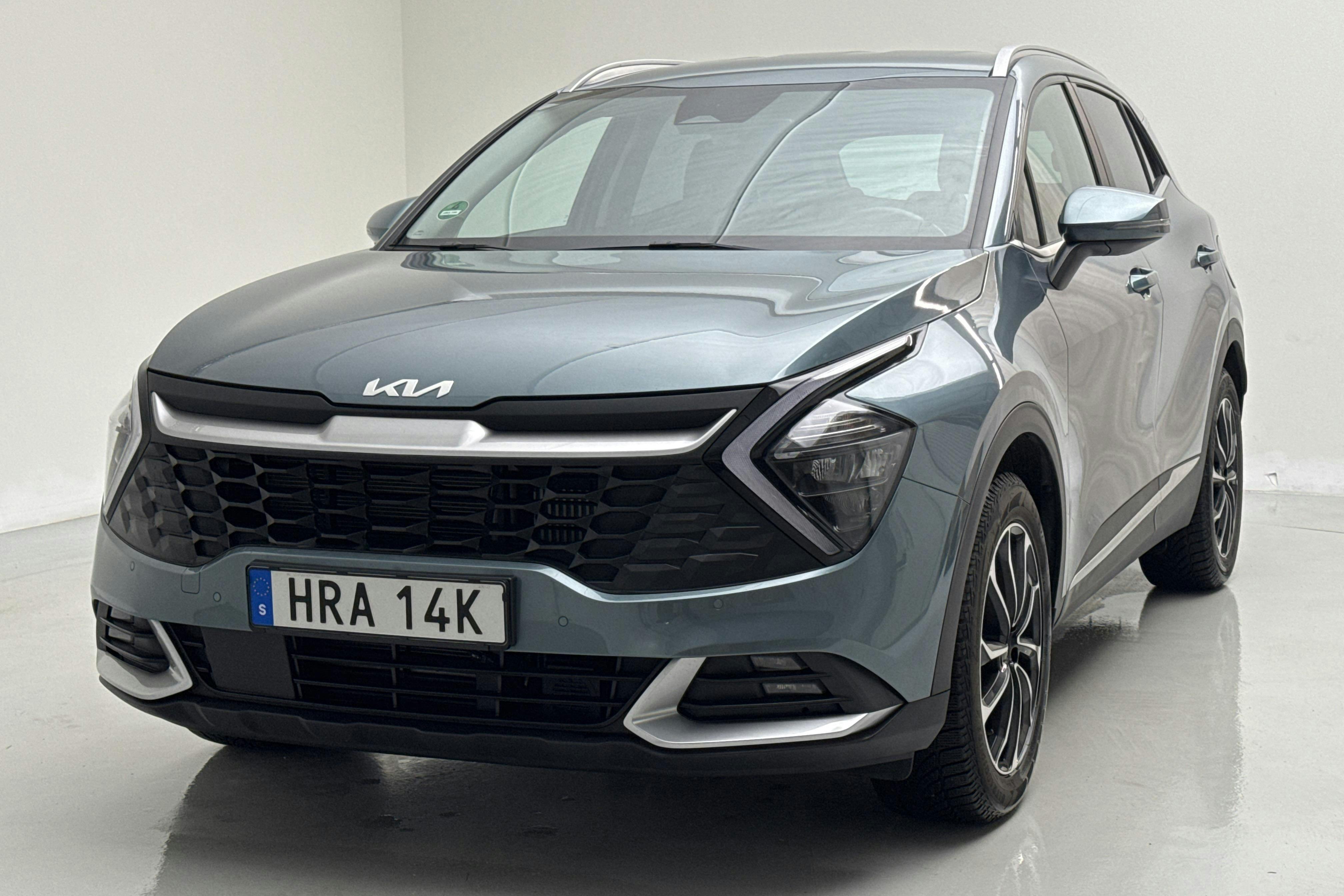 Presentation photo 1 of 18: KIA Sportage PHEV AWD (265hk) - 42 110 km - Automatic - gray - 2023