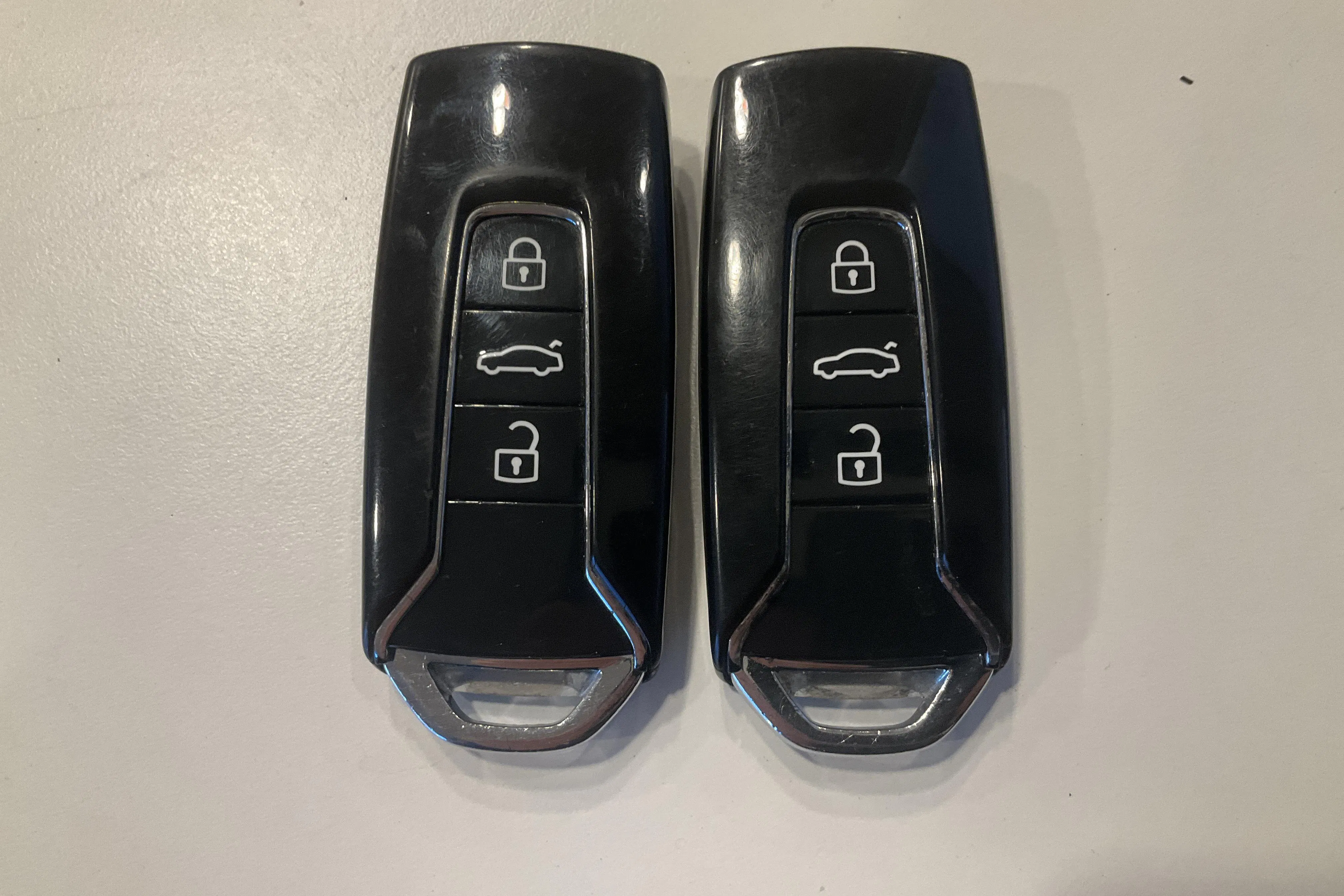 Presentationsfoto 29 av 29: VW Touareg R V6 TSI e-Hybrid 4Motion (462hk) - 11 124 mil - Automat - grå - 2021