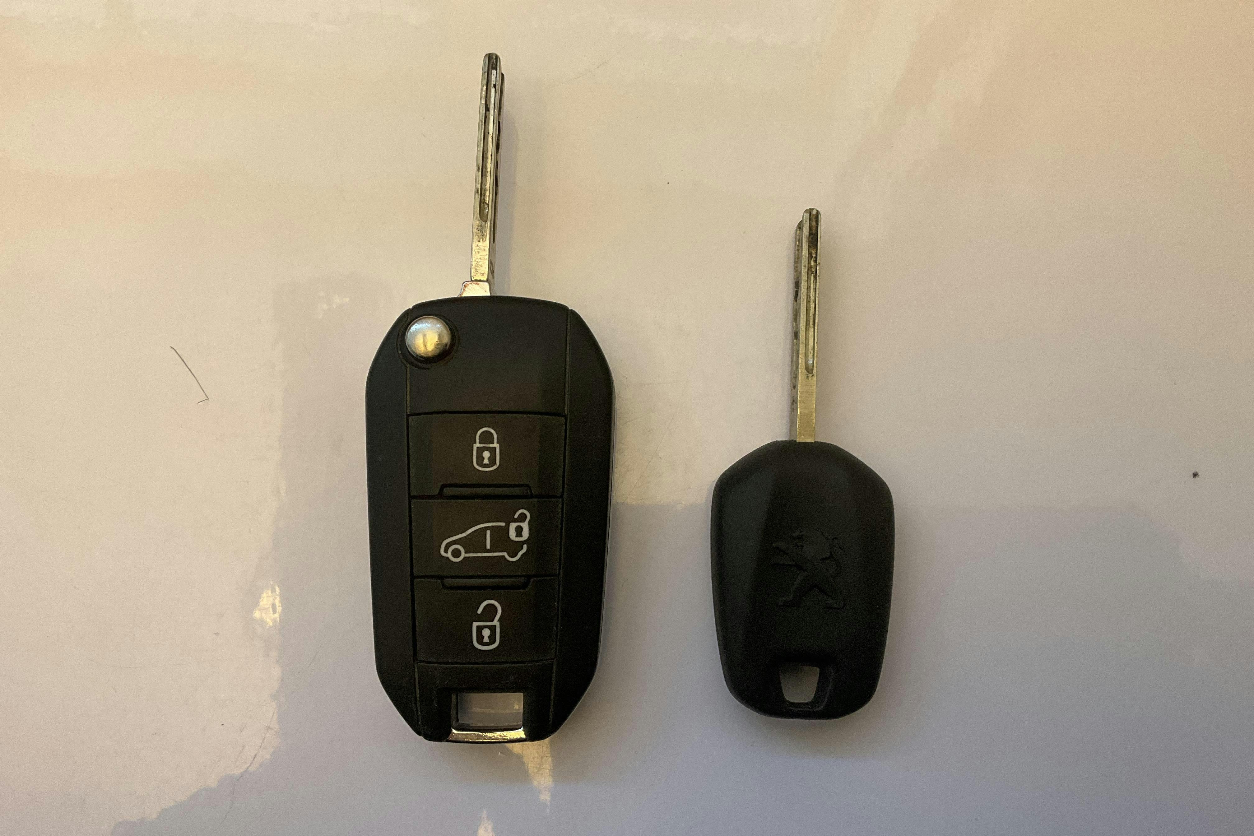 Presentation photo 13 of 13: Peugeot Partner 1.5 HDI Skåp (75hk) - 135 980 km - Manual - white - 2020