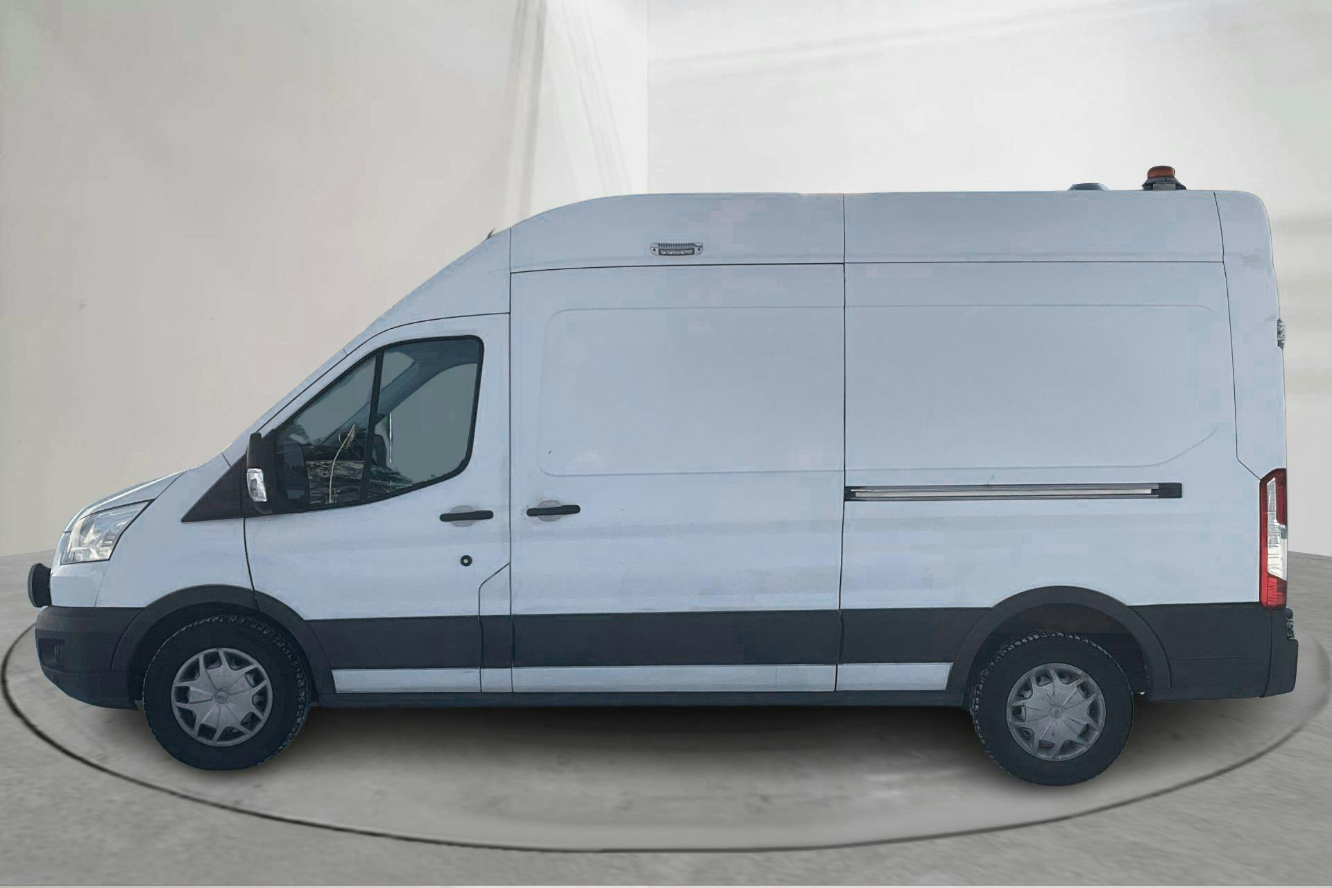 Esitlusfoto 2 aadressil 13: Ford Transit 350 2.0 TDCi AWD Skåp (130hk) - 57 870 km - Käsitsi - valge - 2017