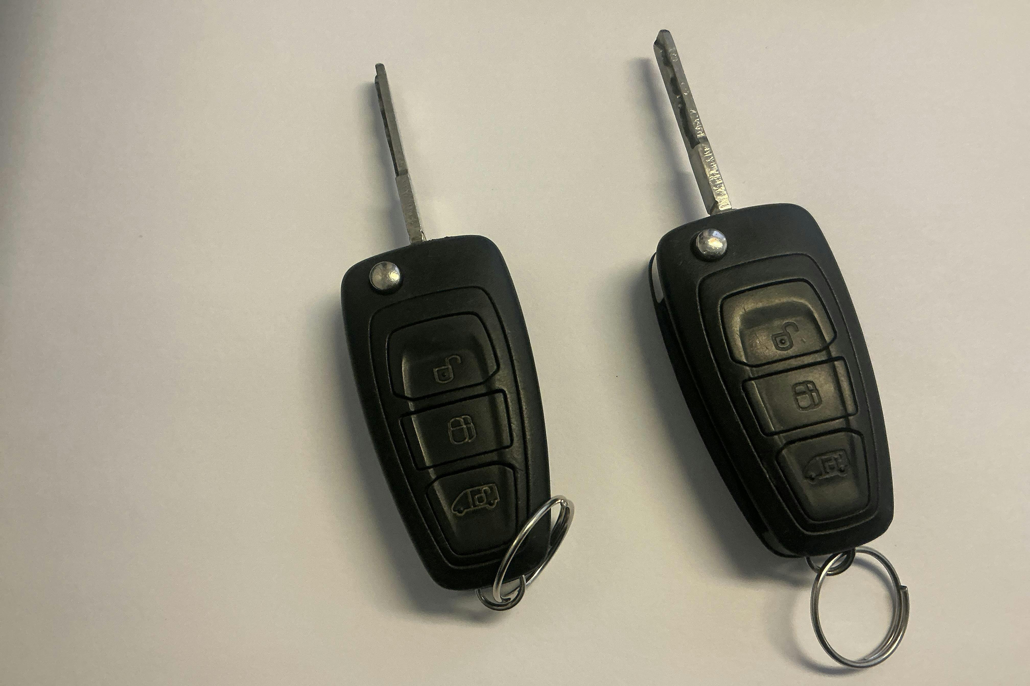 Presentationsfoto 14 av 14: Ford Transit Custom 270 (125hk) - 10 292 mil - Manuell - svart - 2014