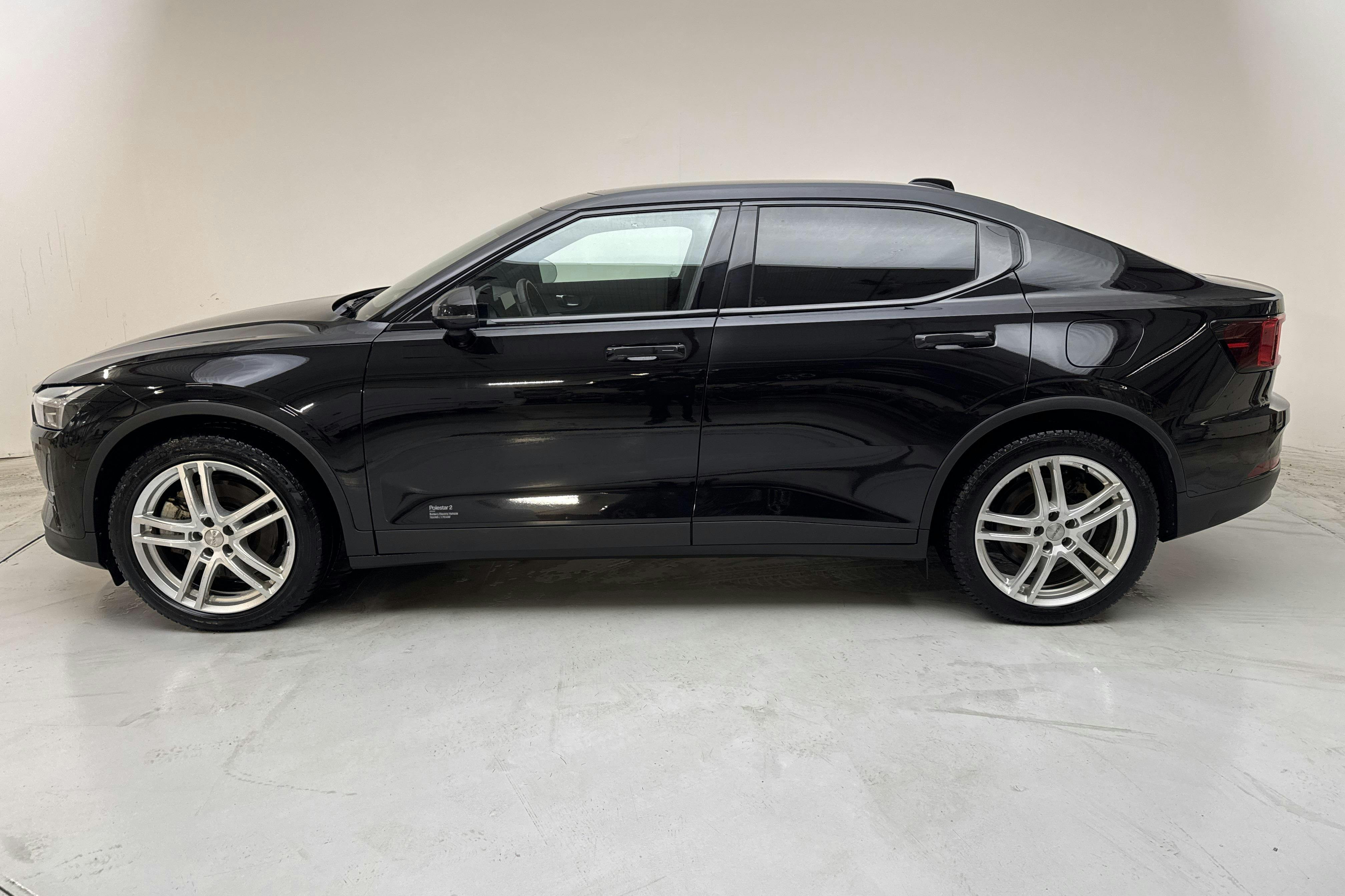 Presentationsfoto 2 av 21: Polestar 2 Long range Single motor (231hk) - 14 344 mil - Automat - svart - 2023