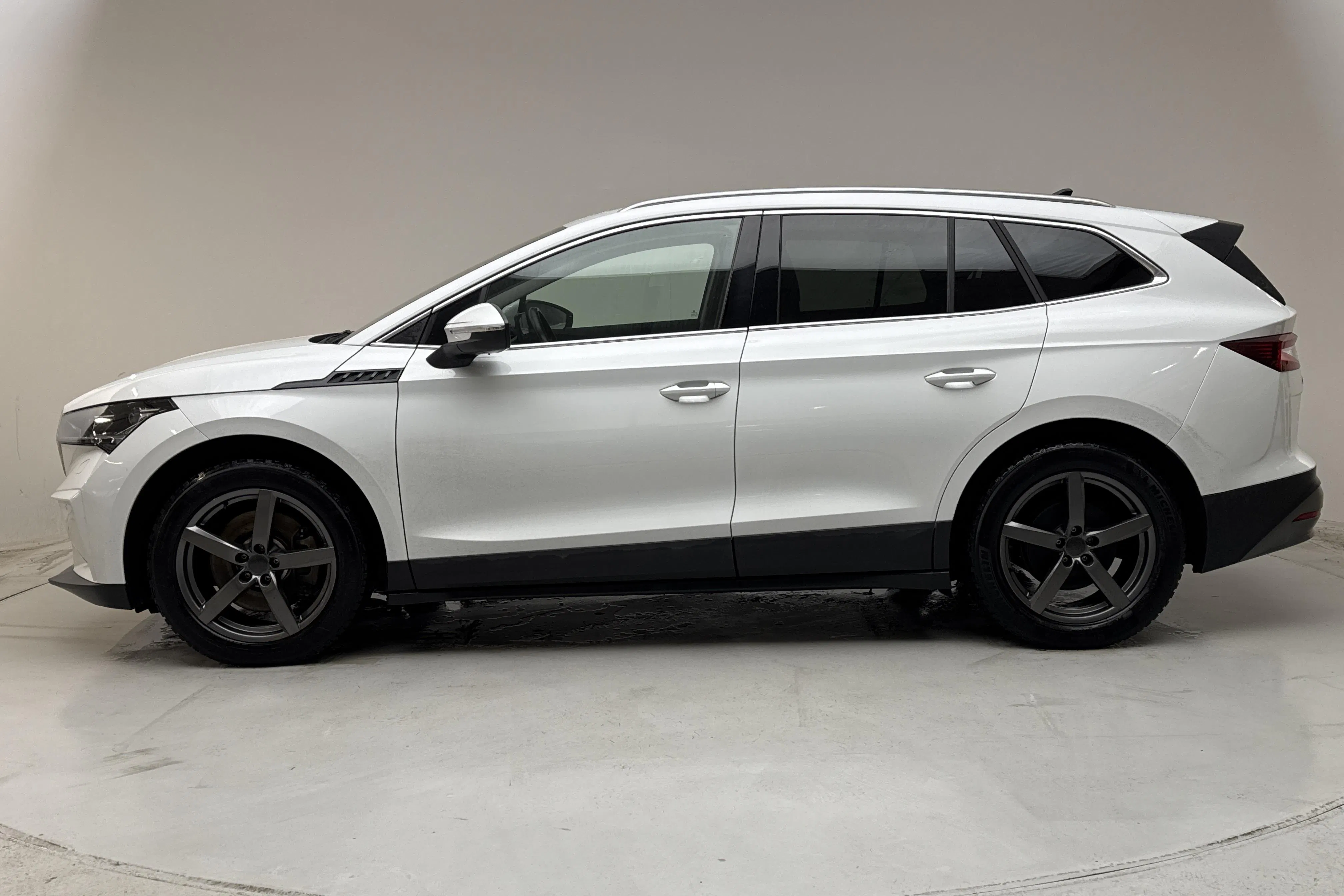 Presentation photo 2 of 18: Skoda Enyaq iV 80 (204hk) - 115 570 km - Automatic - white - 2023