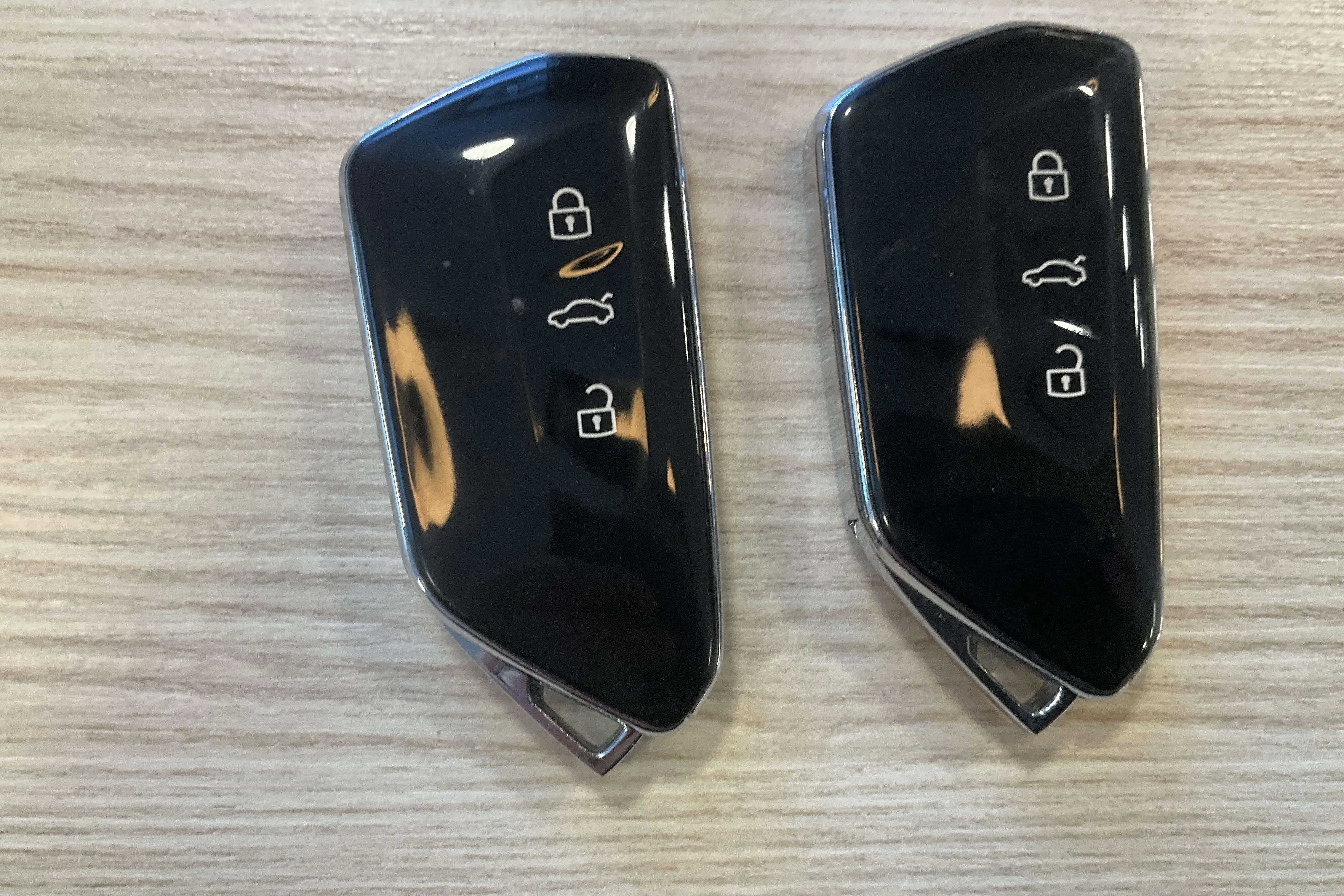 Presentation photo 18 of 18: Skoda Enyaq iV 80 (204hk) - 115 570 km - Automatic - white - 2023